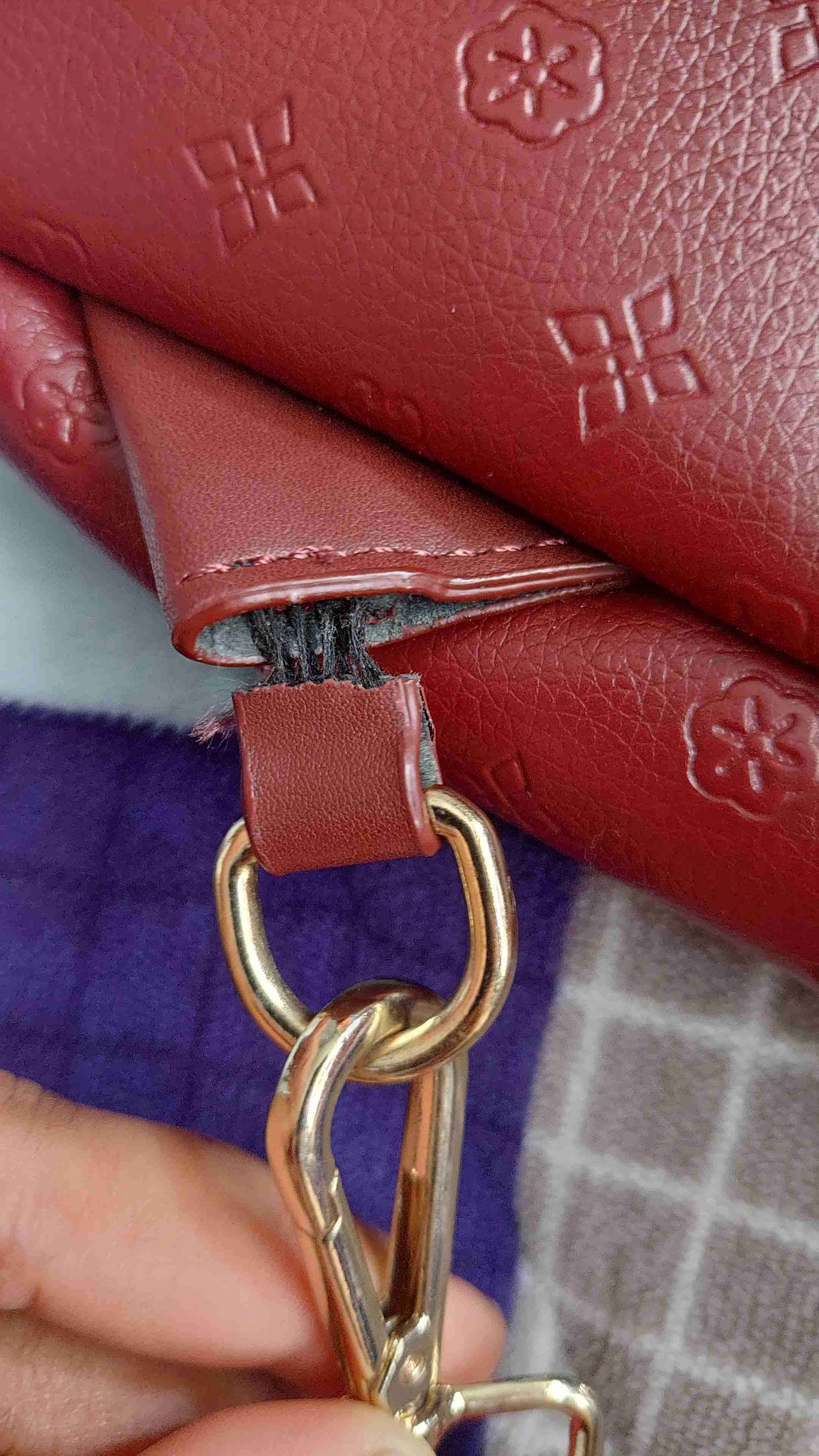 Mochila pequeña roja con diseño - miniatura 5