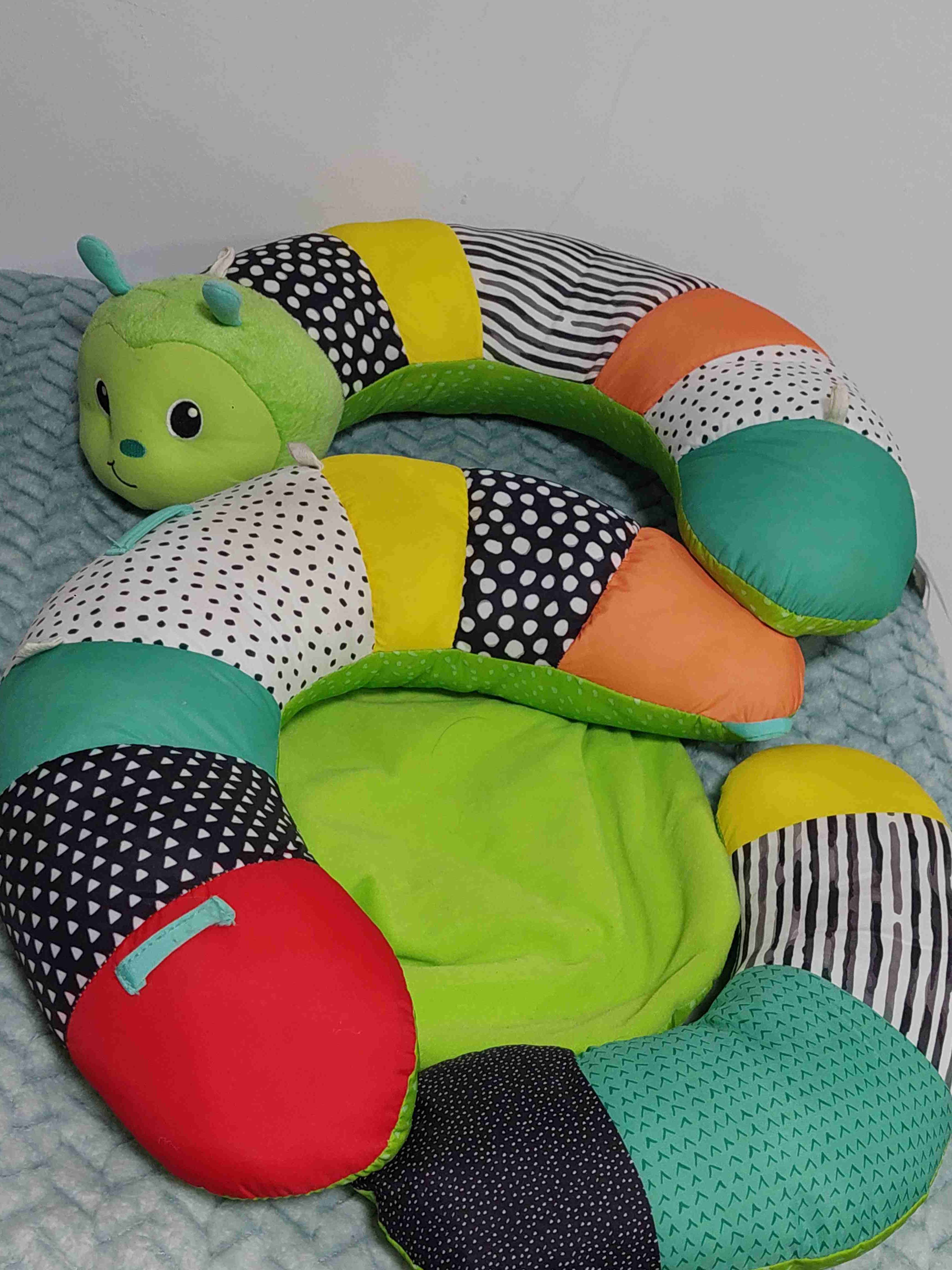 Cojín oruga infantil multicolor - miniatura 1