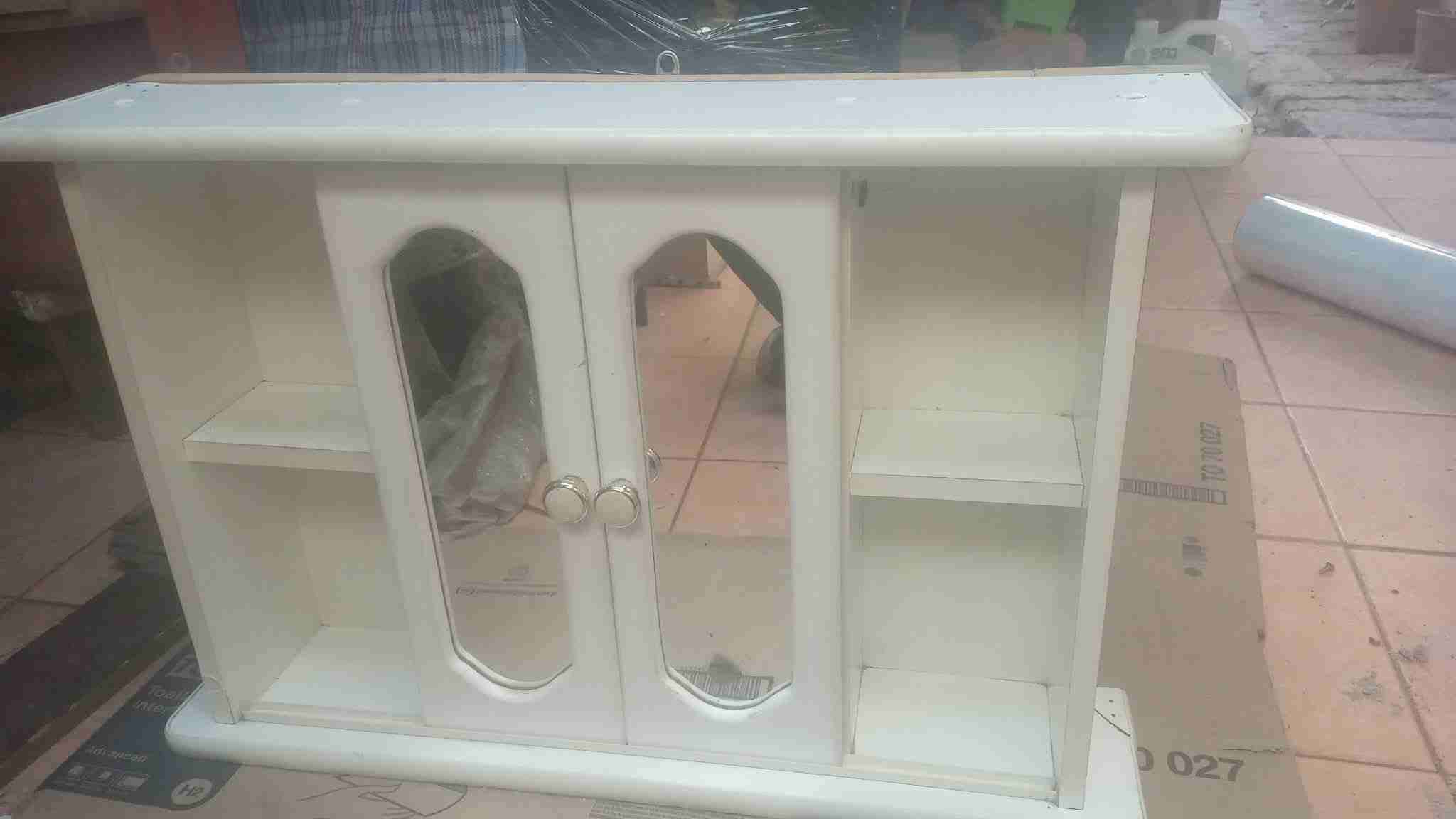 Gabinete de baño con espejo. NO SE HACEN ENVÍOS - miniatura 5