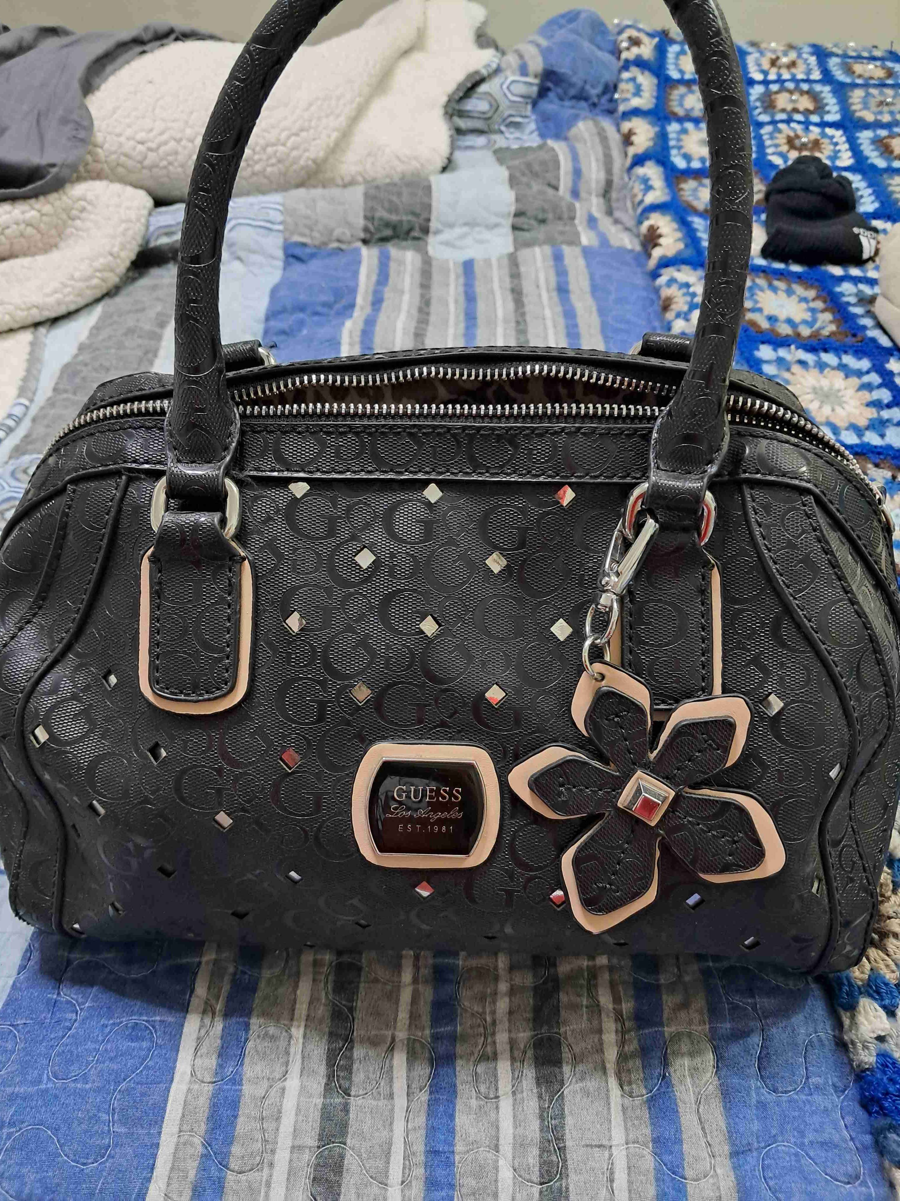 Bolso Guess negro decorativo - miniatura 4