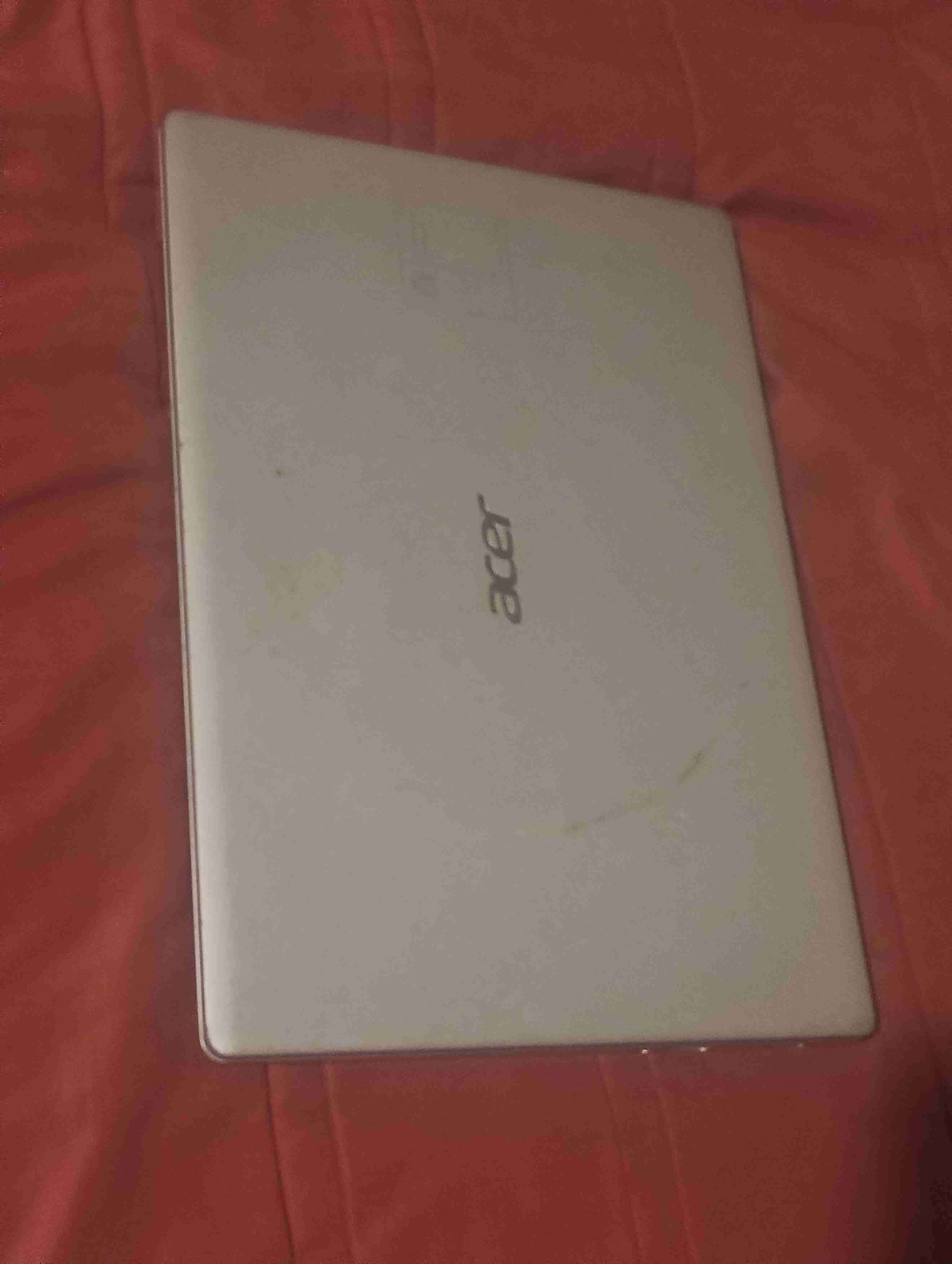 Laptop Acer en buen estado - miniatura 2