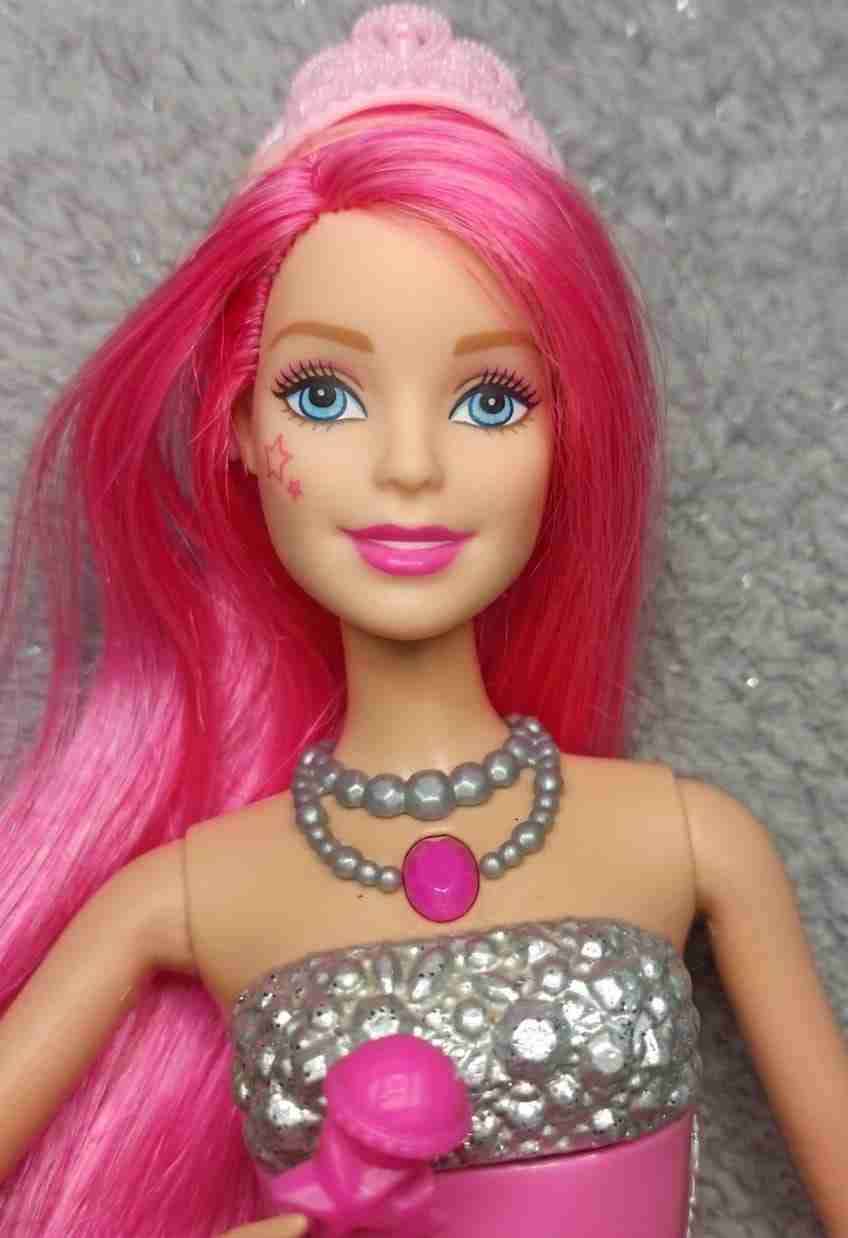 Barbie Courtney "Rock 'N Royals" (Original Mattel - miniatura 3