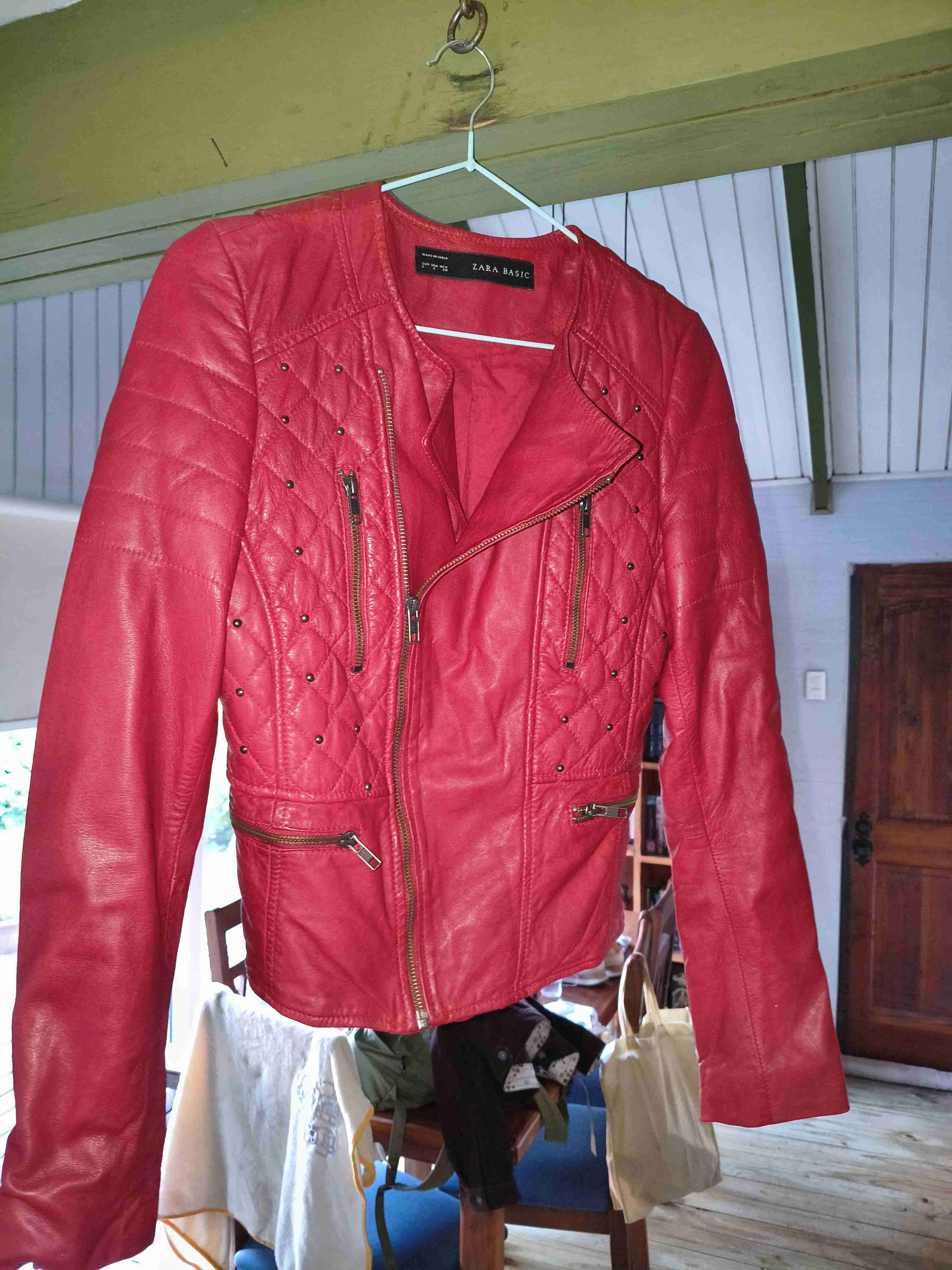 Chaqueta roja de cuero Zara - miniatura 1
