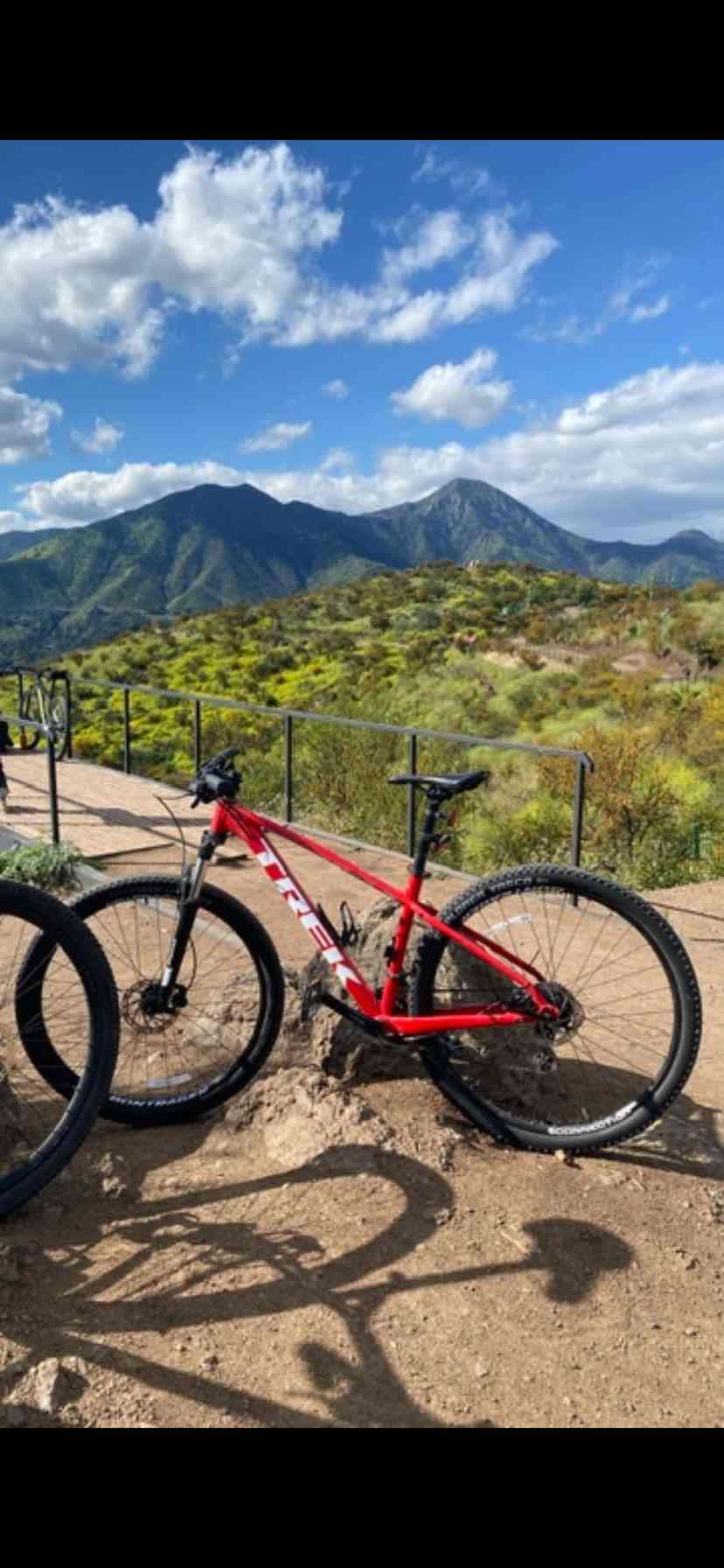 Bicicleta montaña Trek roja - miniatura 2