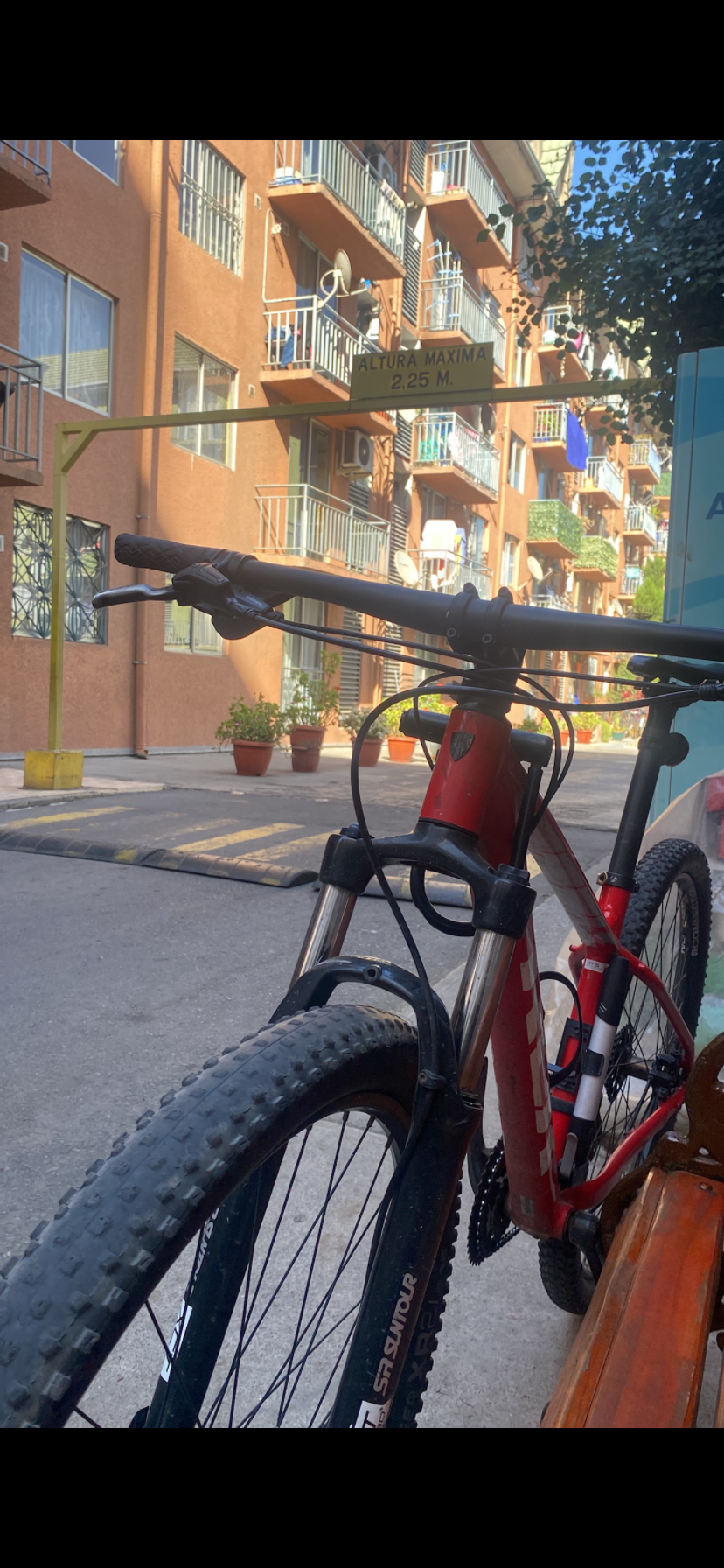 Bicicleta montaña Trek roja - miniatura 4