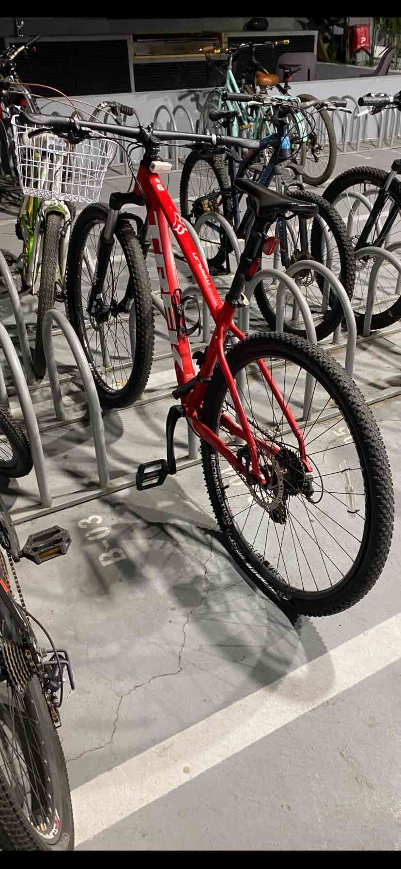 Bicicleta montaña Trek roja - miniatura 5