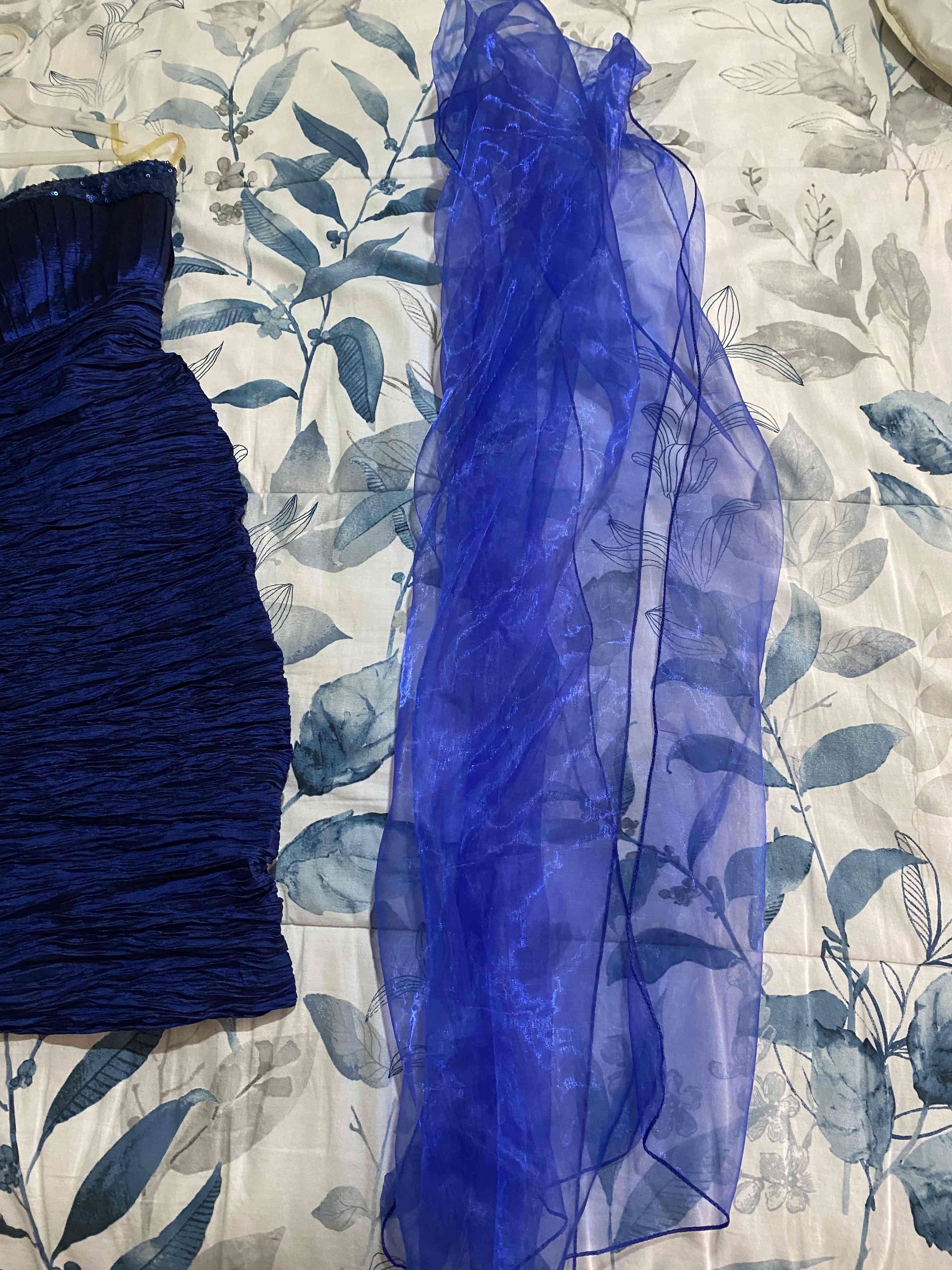 Vestido azul strapless elegante - miniatura 3