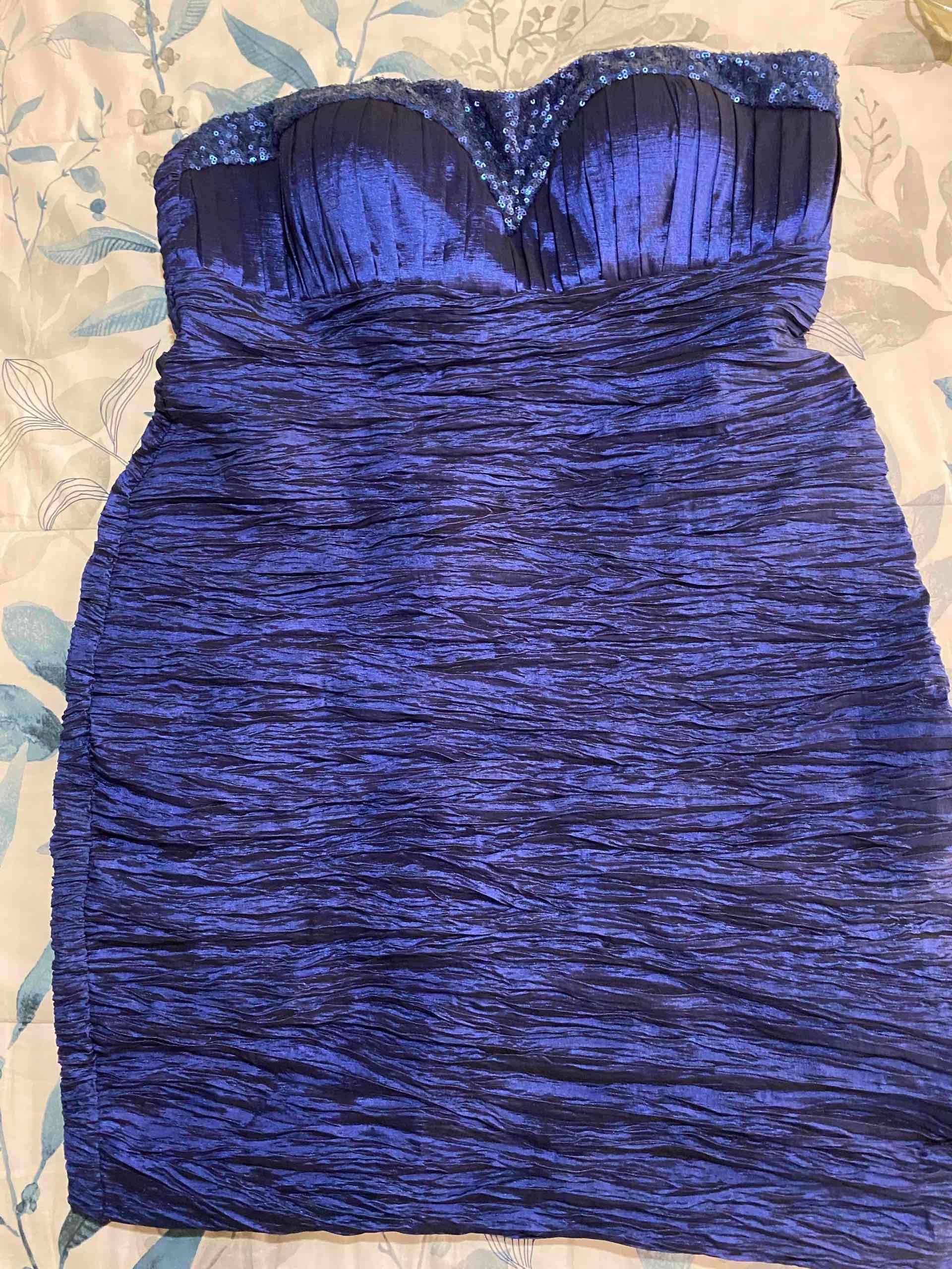 Vestido azul strapless elegante - miniatura 5