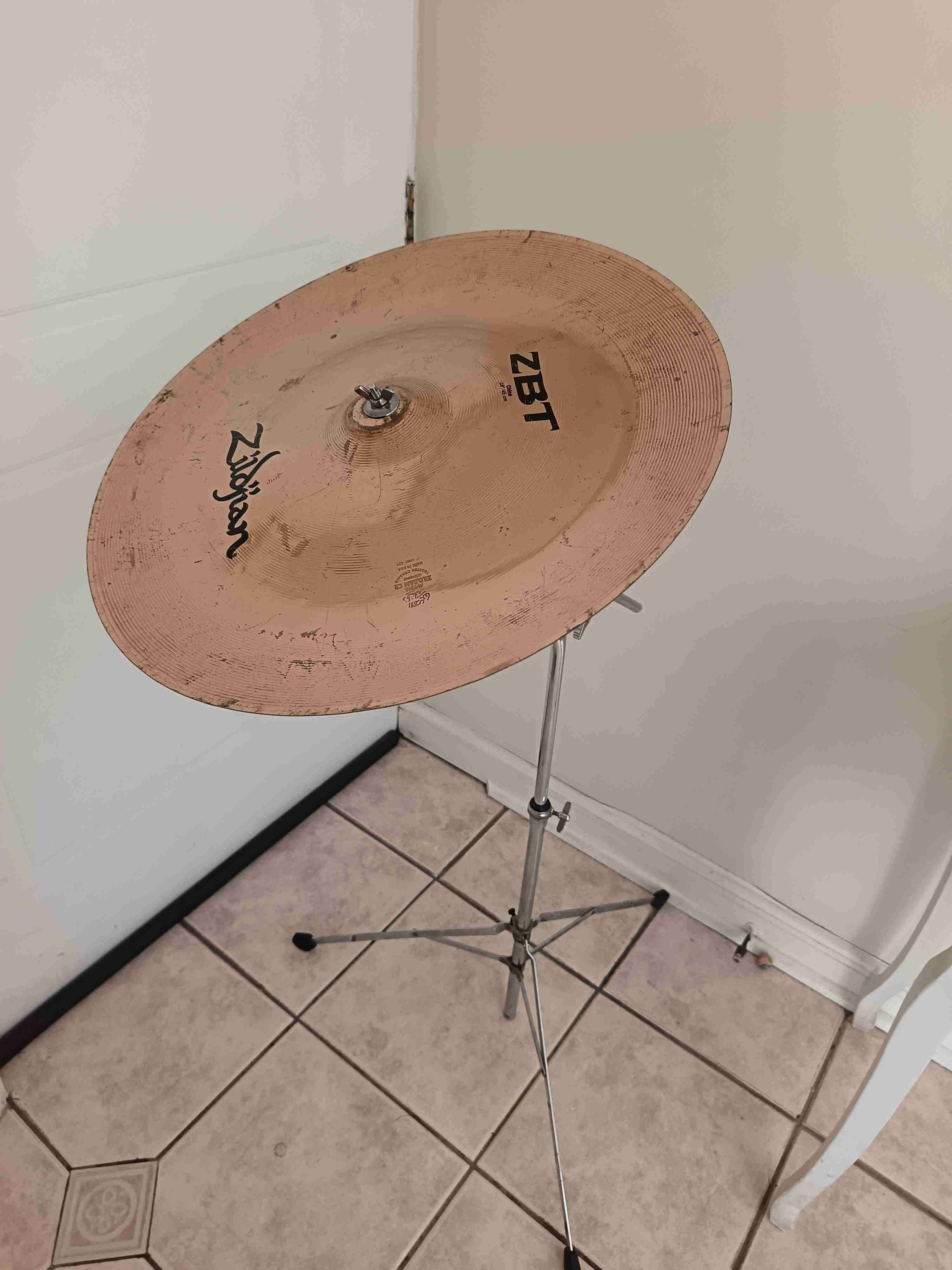 Platillo Zildjian ZBT China 18"/45cm usado buen es - miniatura 4