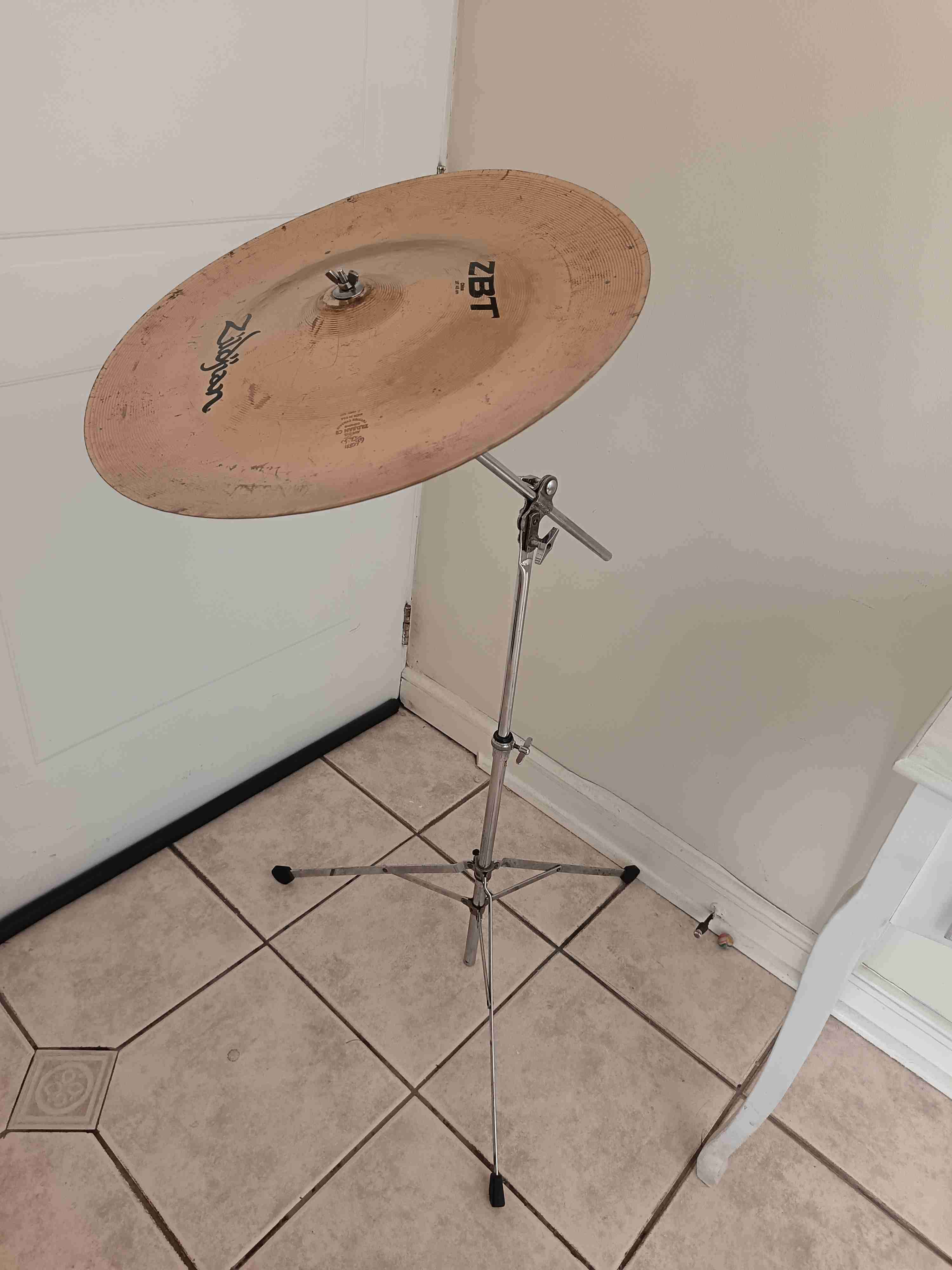Platillo Zildjian ZBT China 18"/45cm usado buen es - miniatura 5