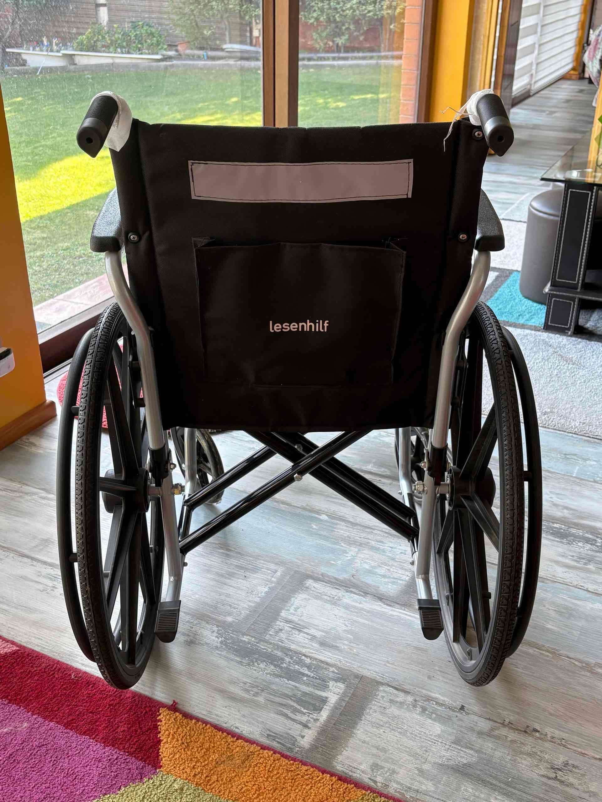 Silla de ruedas plegable - miniatura 2