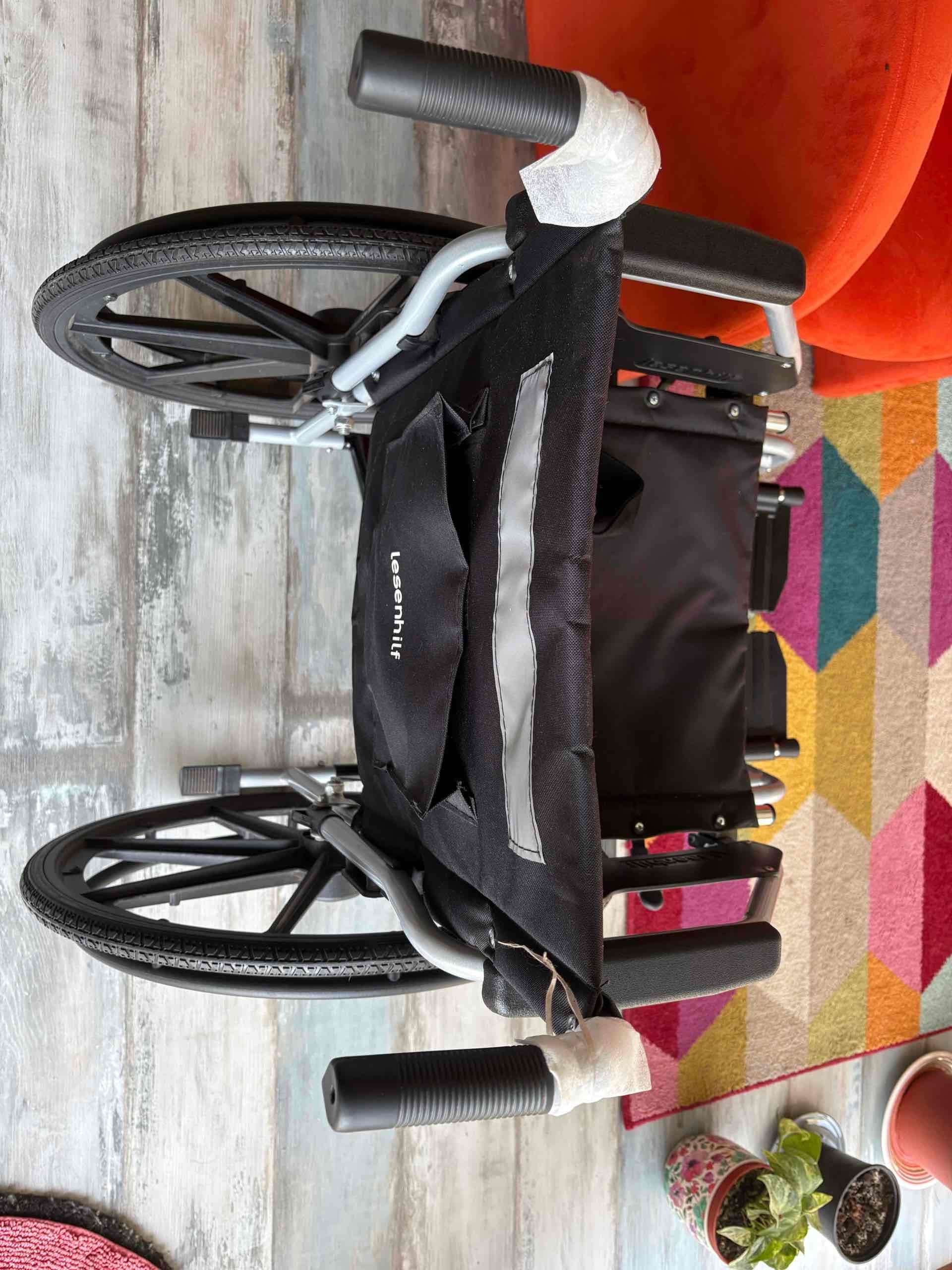 Silla de ruedas plegable - miniatura 3
