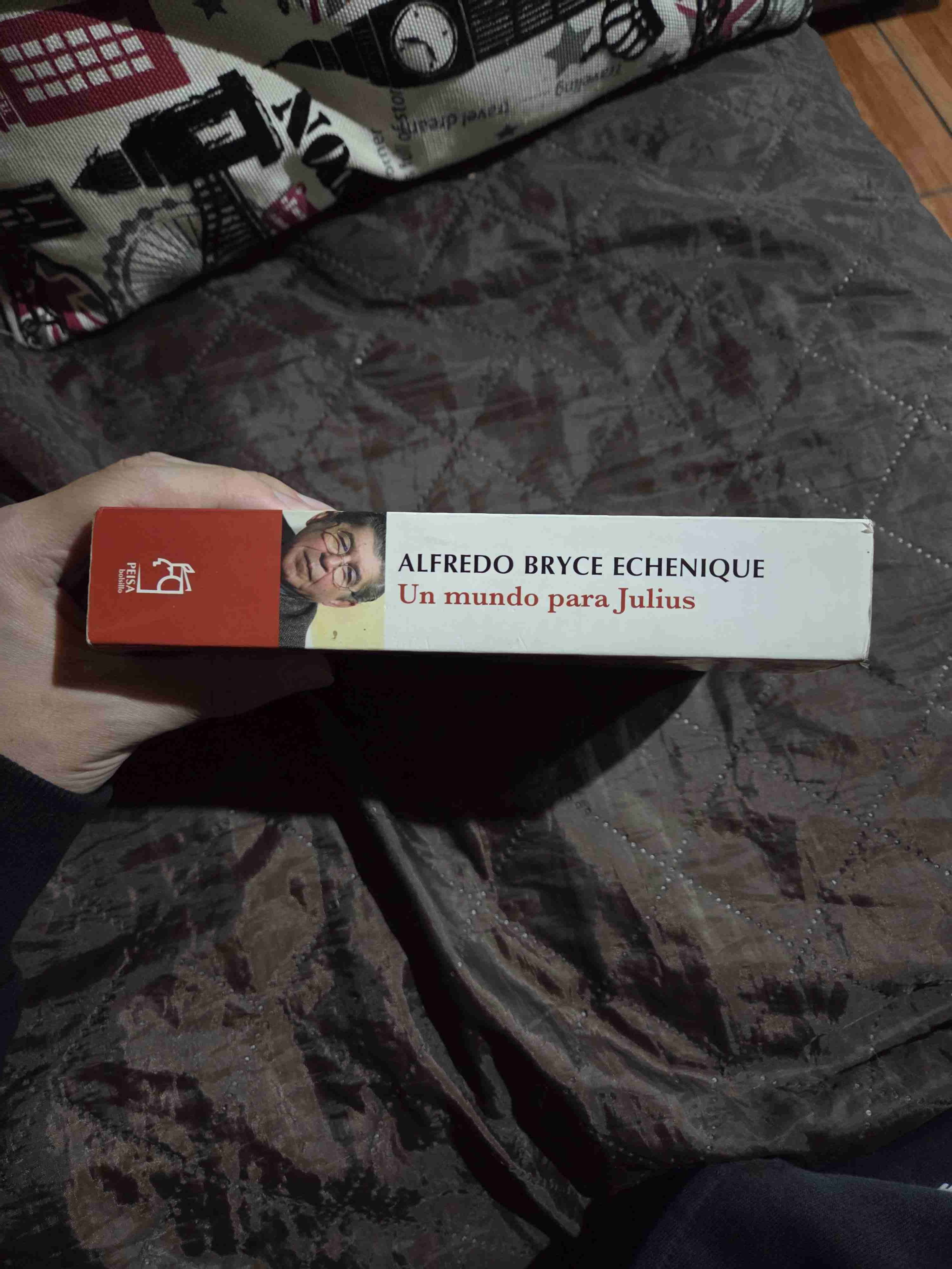 Libro 'Un Mundo para Julius' - miniatura 3