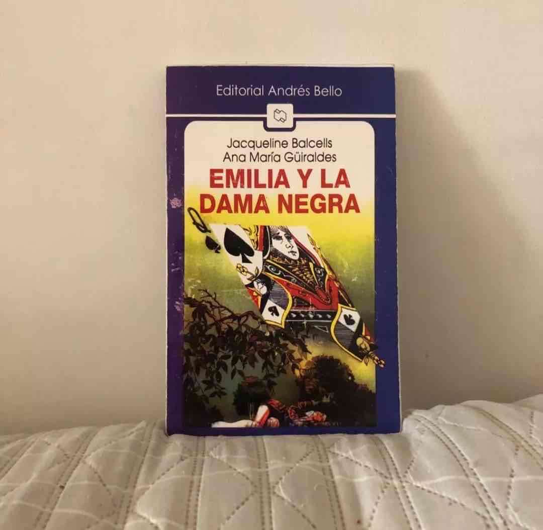 Libro 'Emilia y la Dama Negra -Editorial Andrés B. - miniatura 1