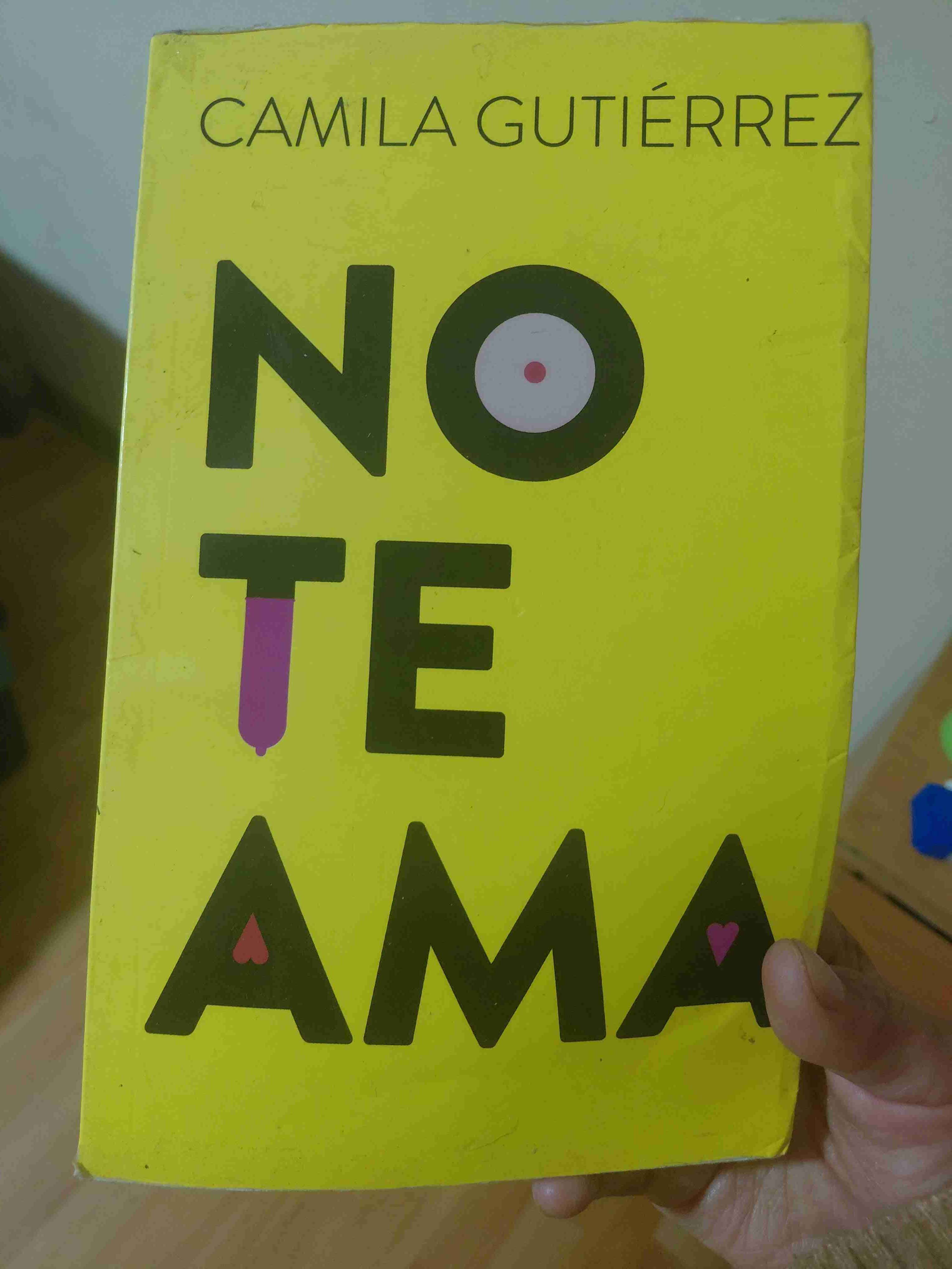 Libro 'No te ama' de Camila Gutiérrez