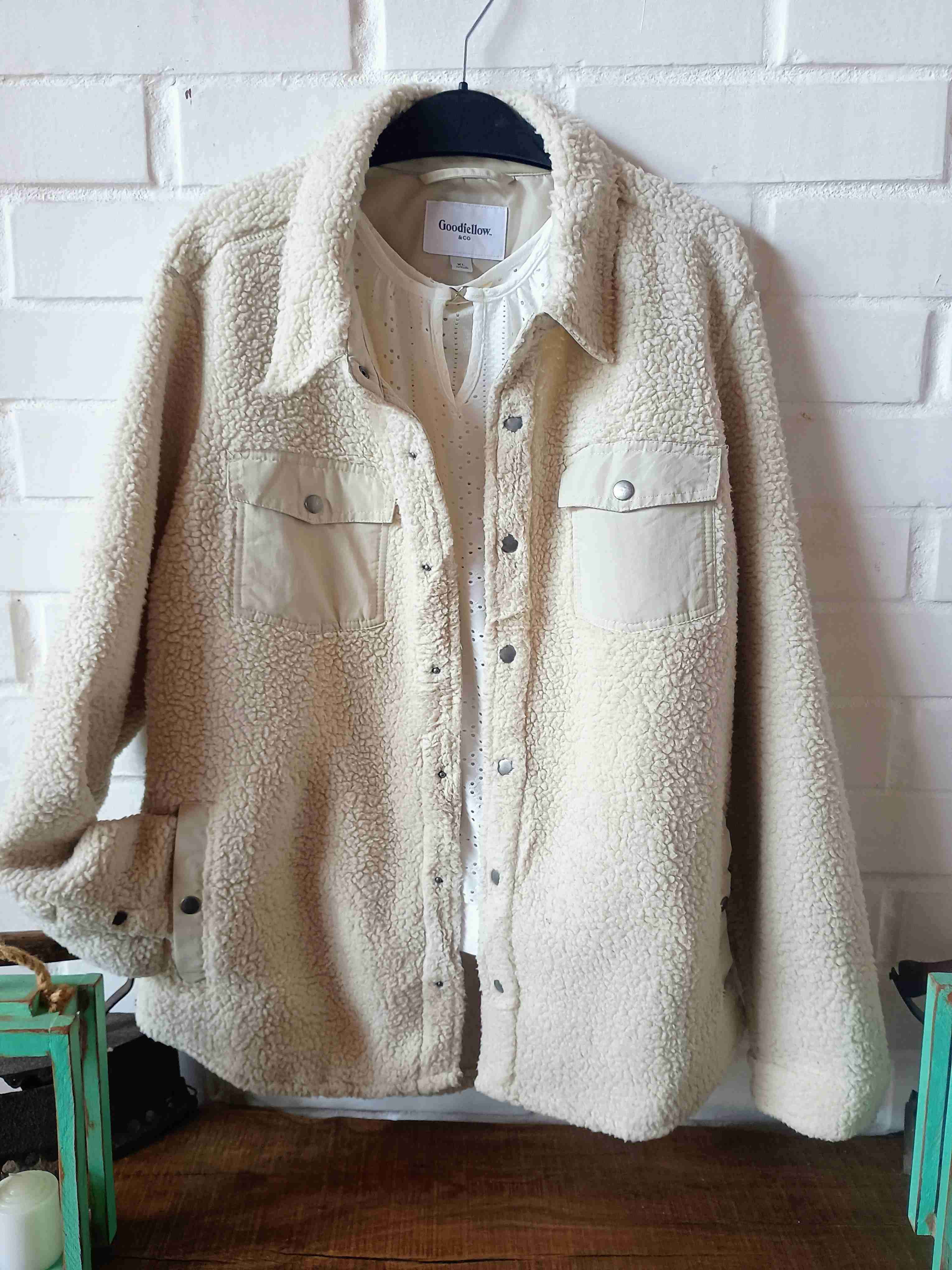Chaqueta corderito de forro beige