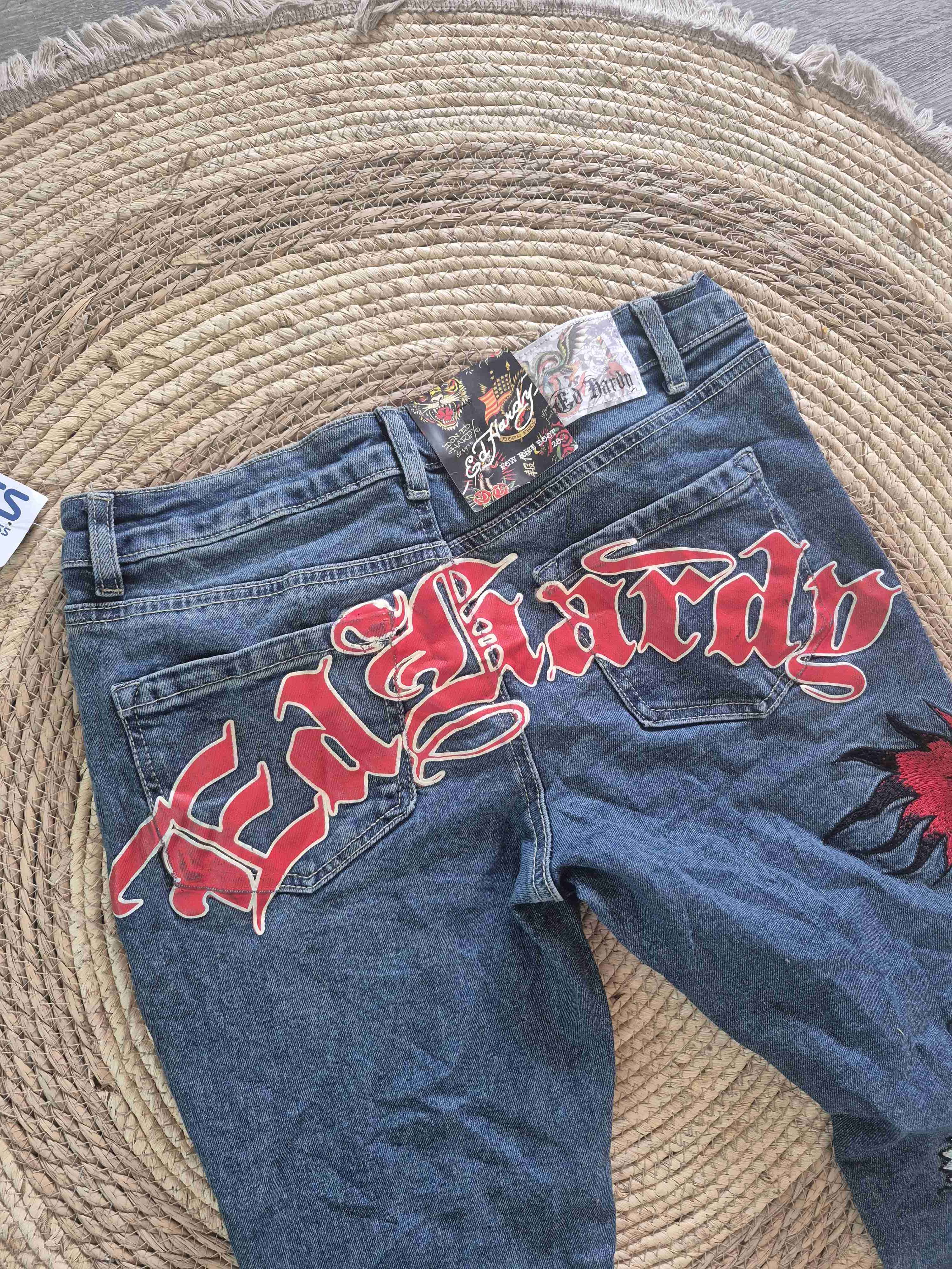Jeans con diseño de dragón - miniatura 3