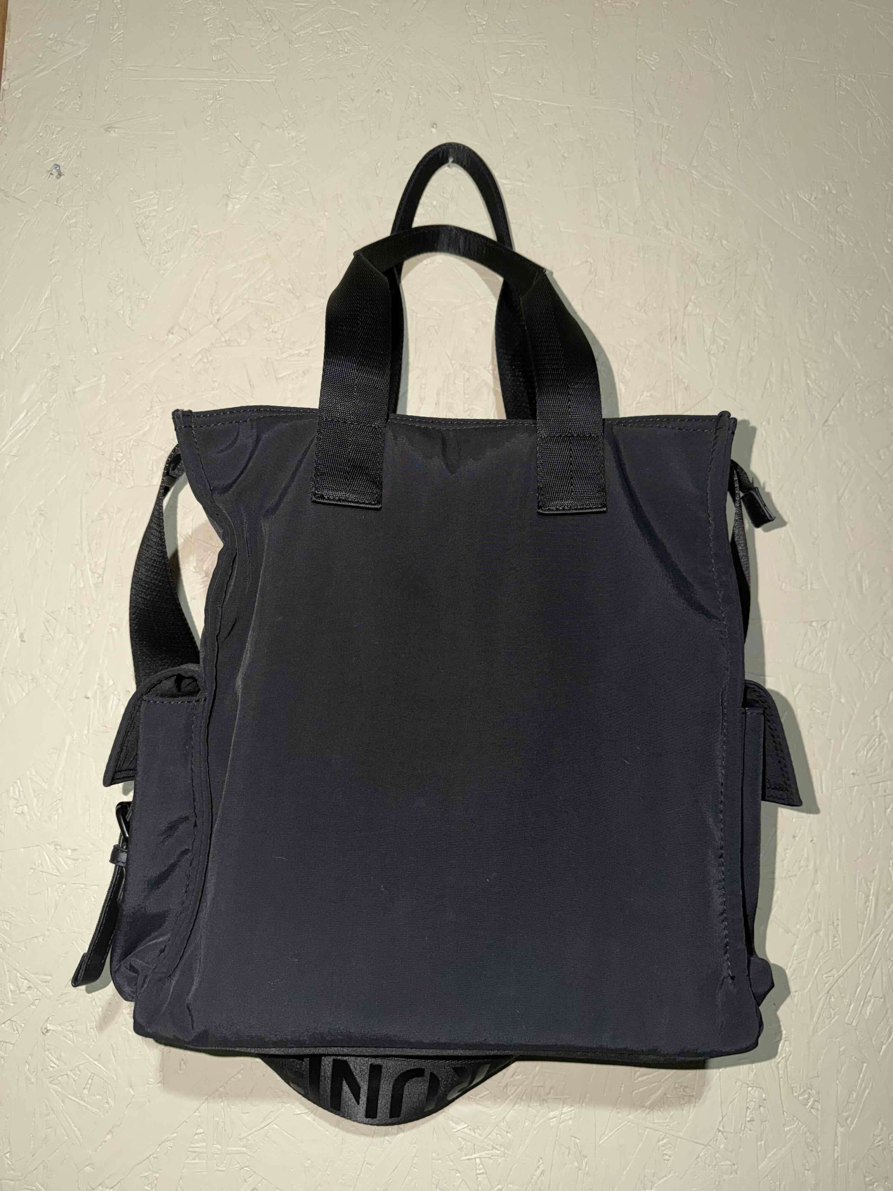 Bolso negro con asas - miniatura 2