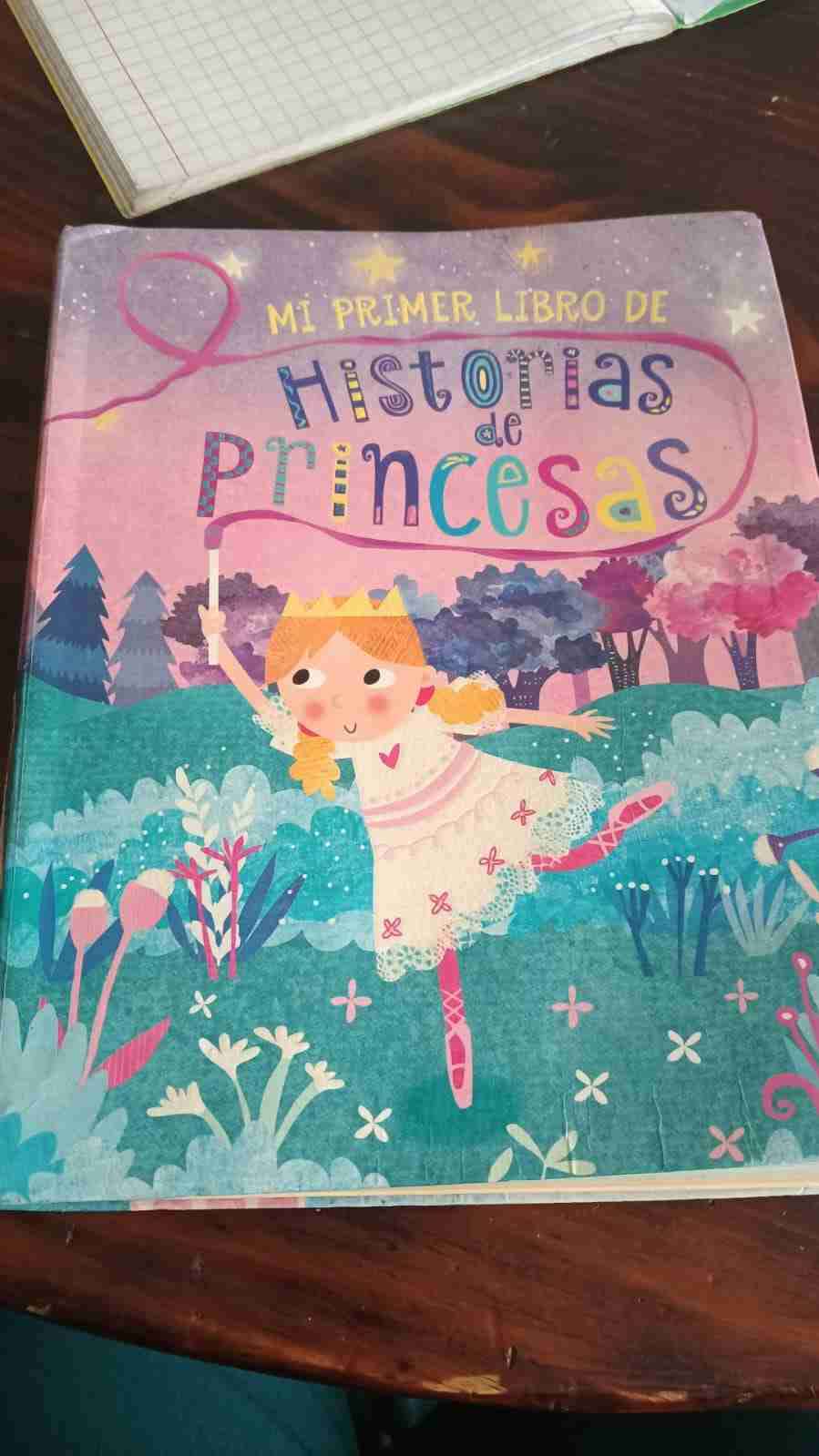 Libro historias de princesas - miniatura 1