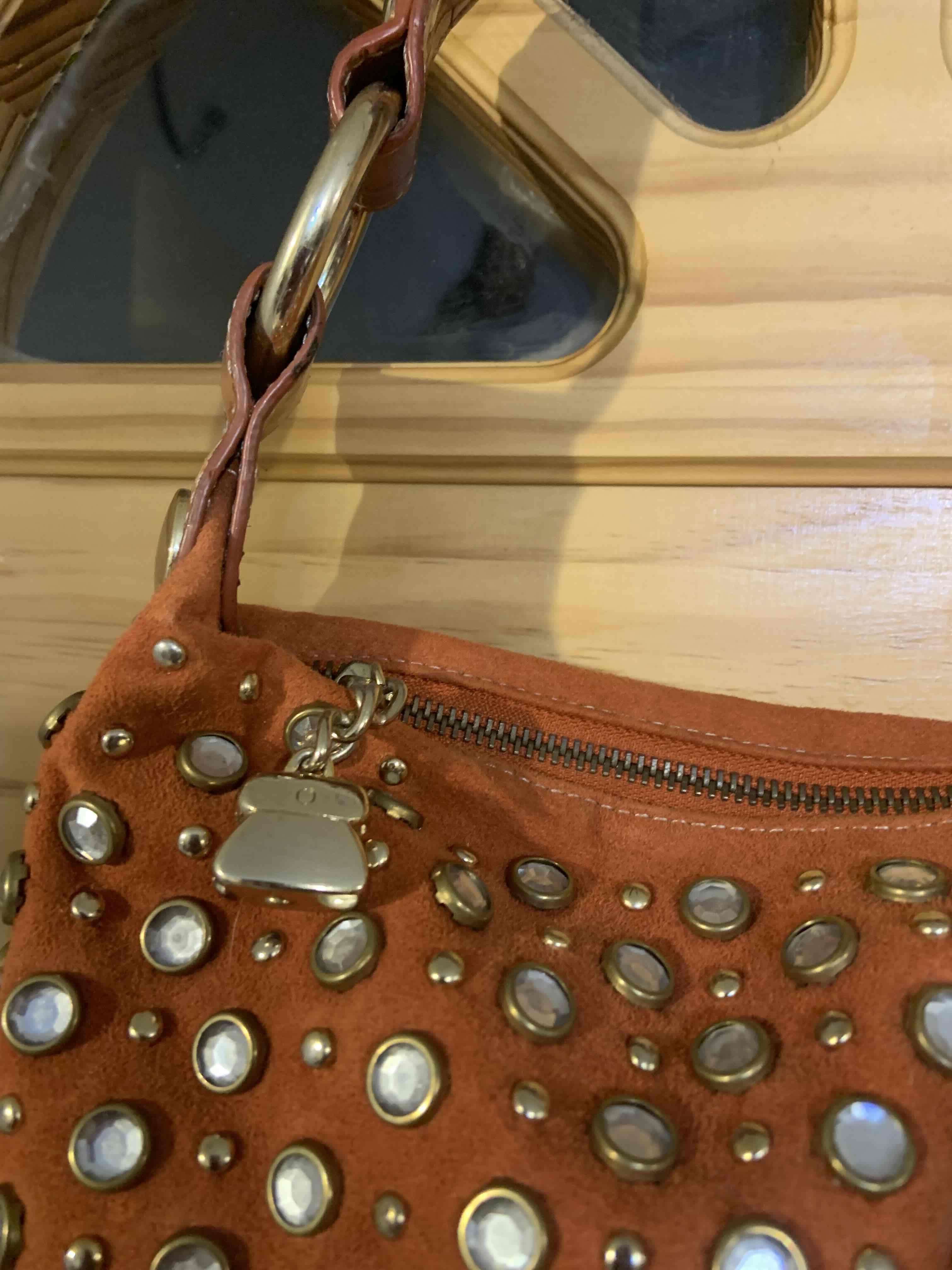 Cartera de gamuza con apliques - miniatura 1