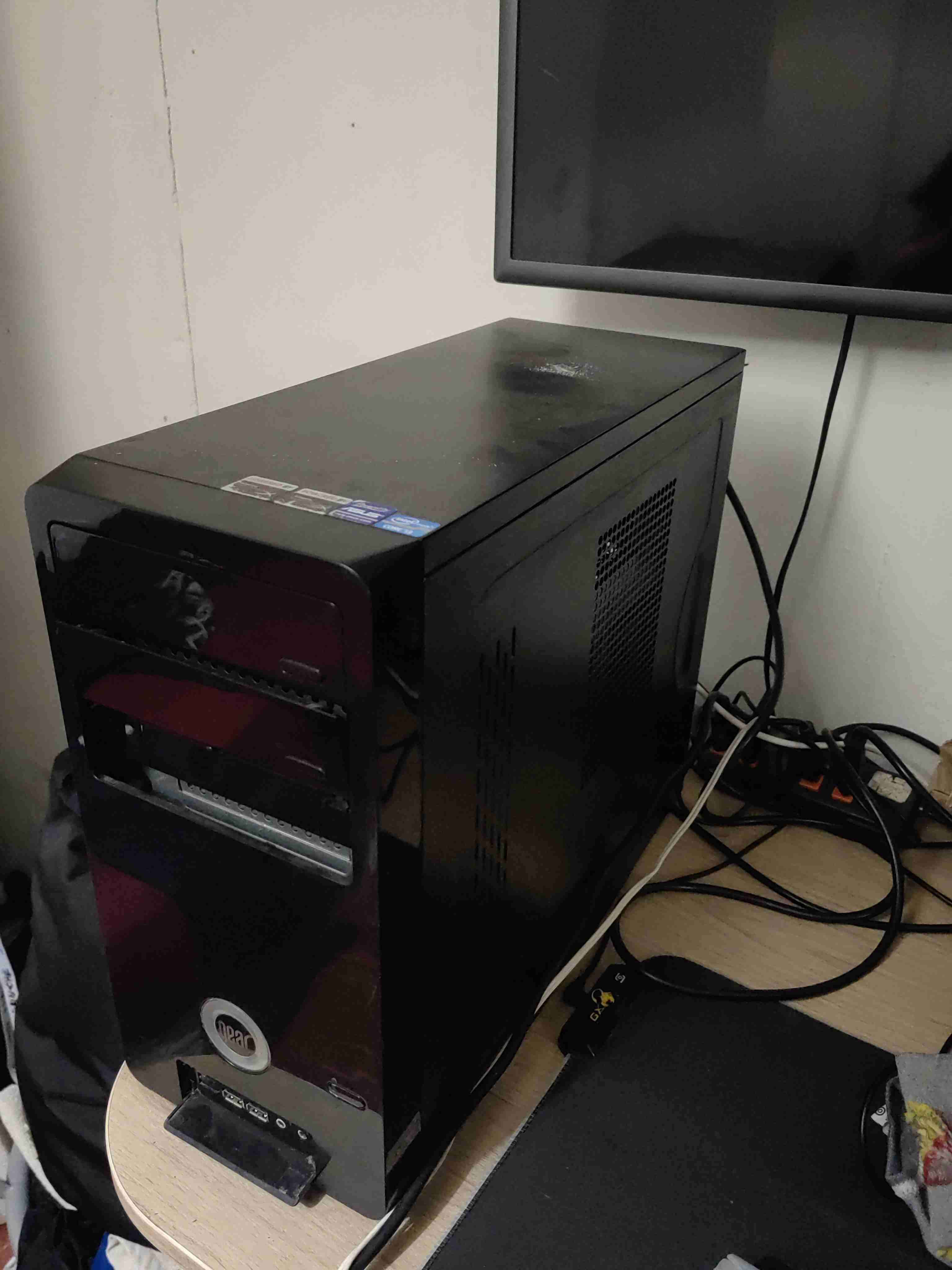 PC de escritorio con monitor HP - miniatura 4