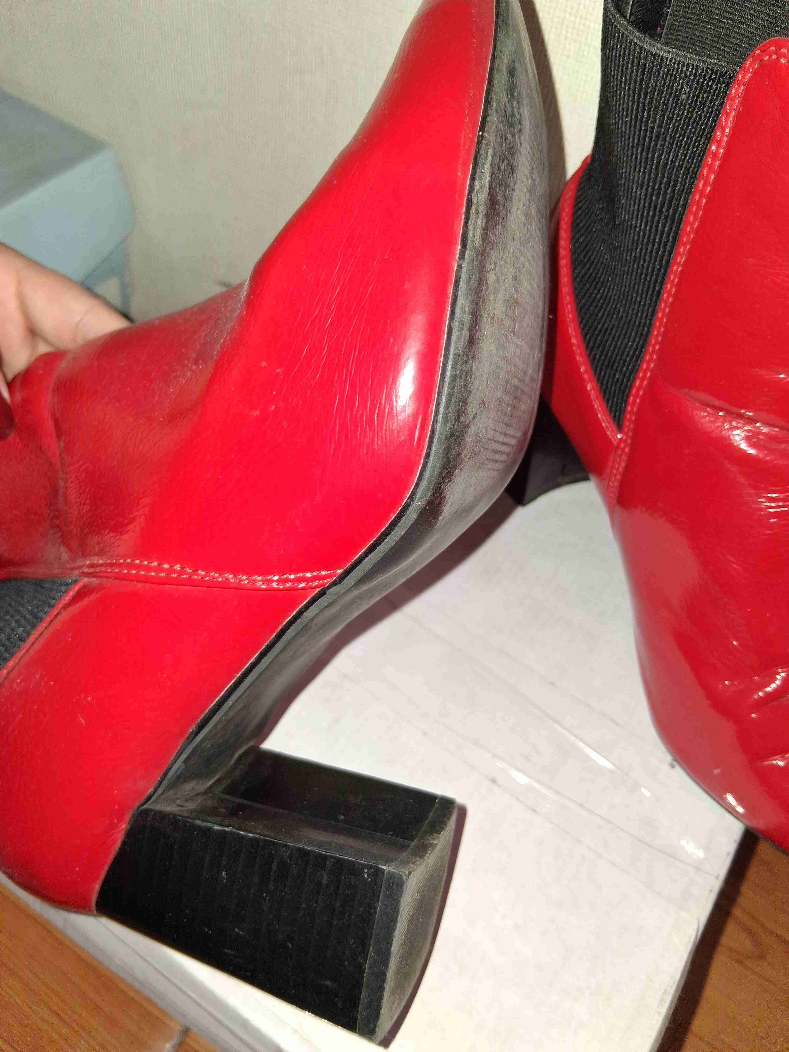 Botines rojos de tacón grueso - miniatura 1