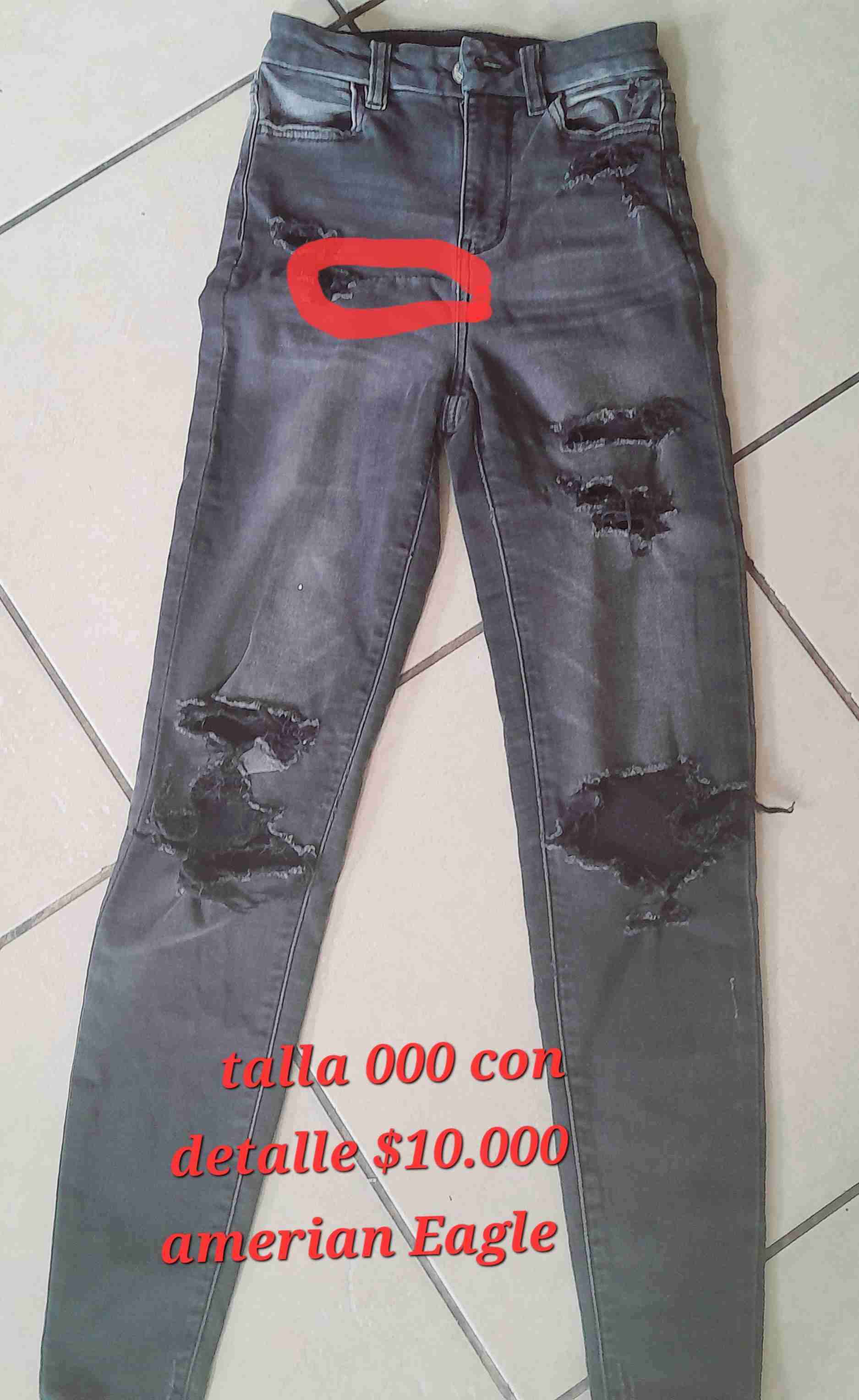 Jeans rotos American Eagle - miniatura 6
