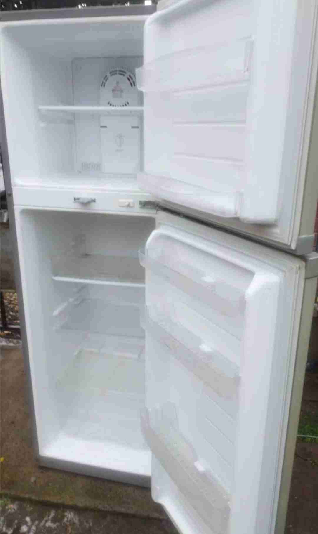 Refrigerador color gris - miniatura 2