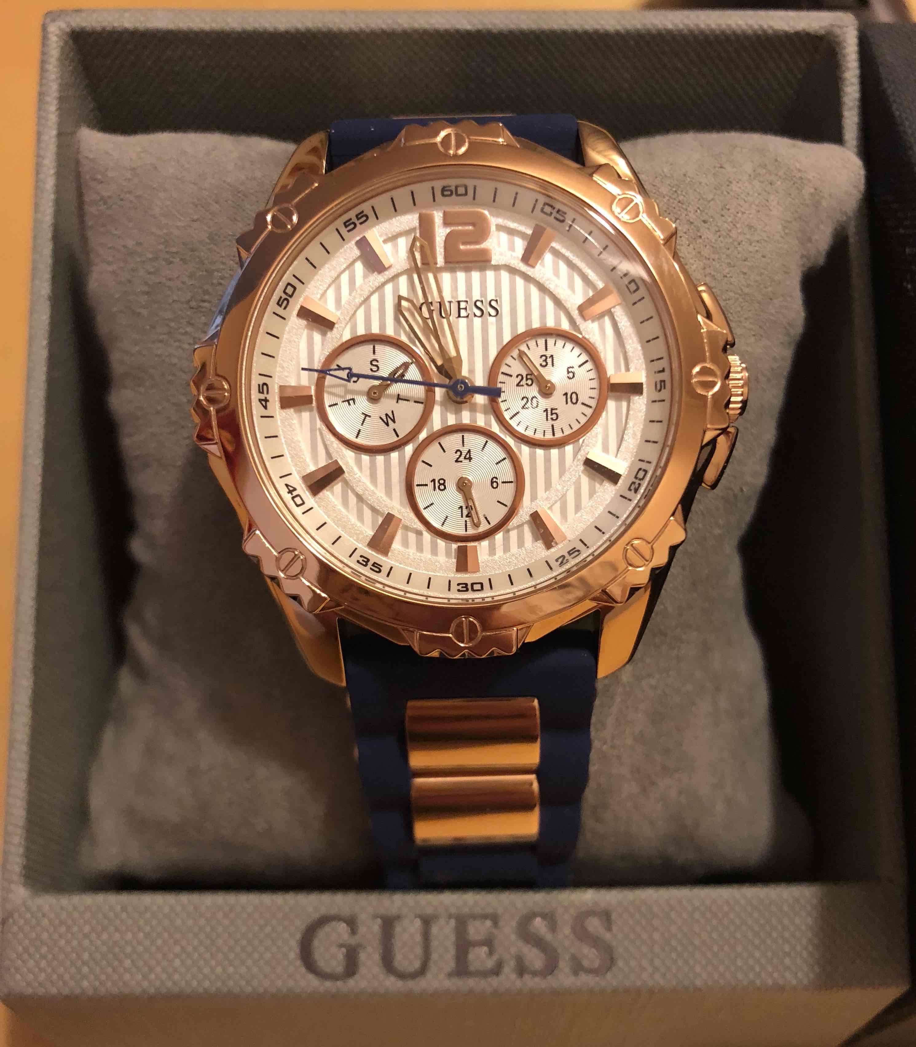 Reloj Guess dorado y azul nuevo - miniatura 3