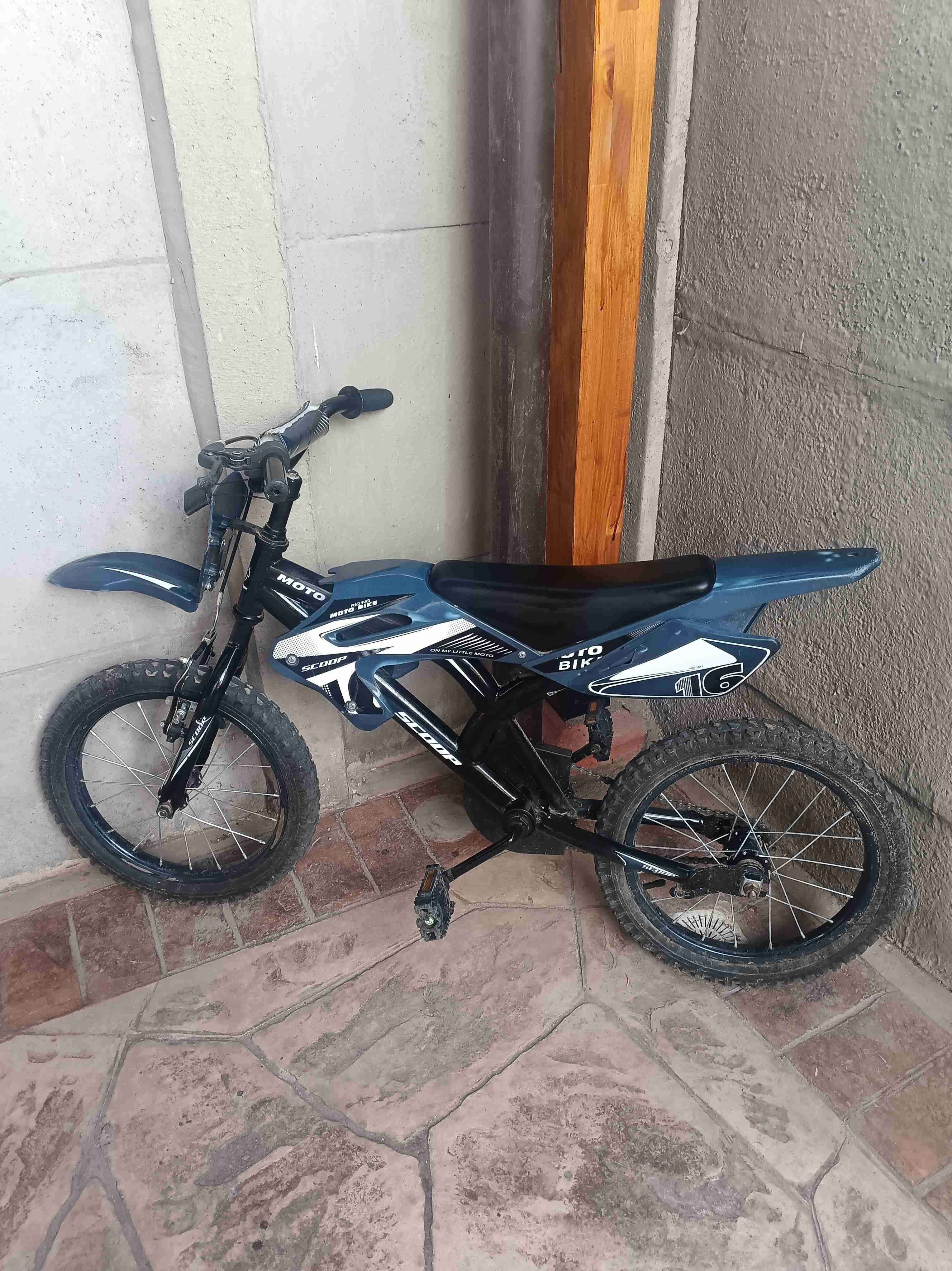 Bicicleta para niño con diseño moto - miniatura 2