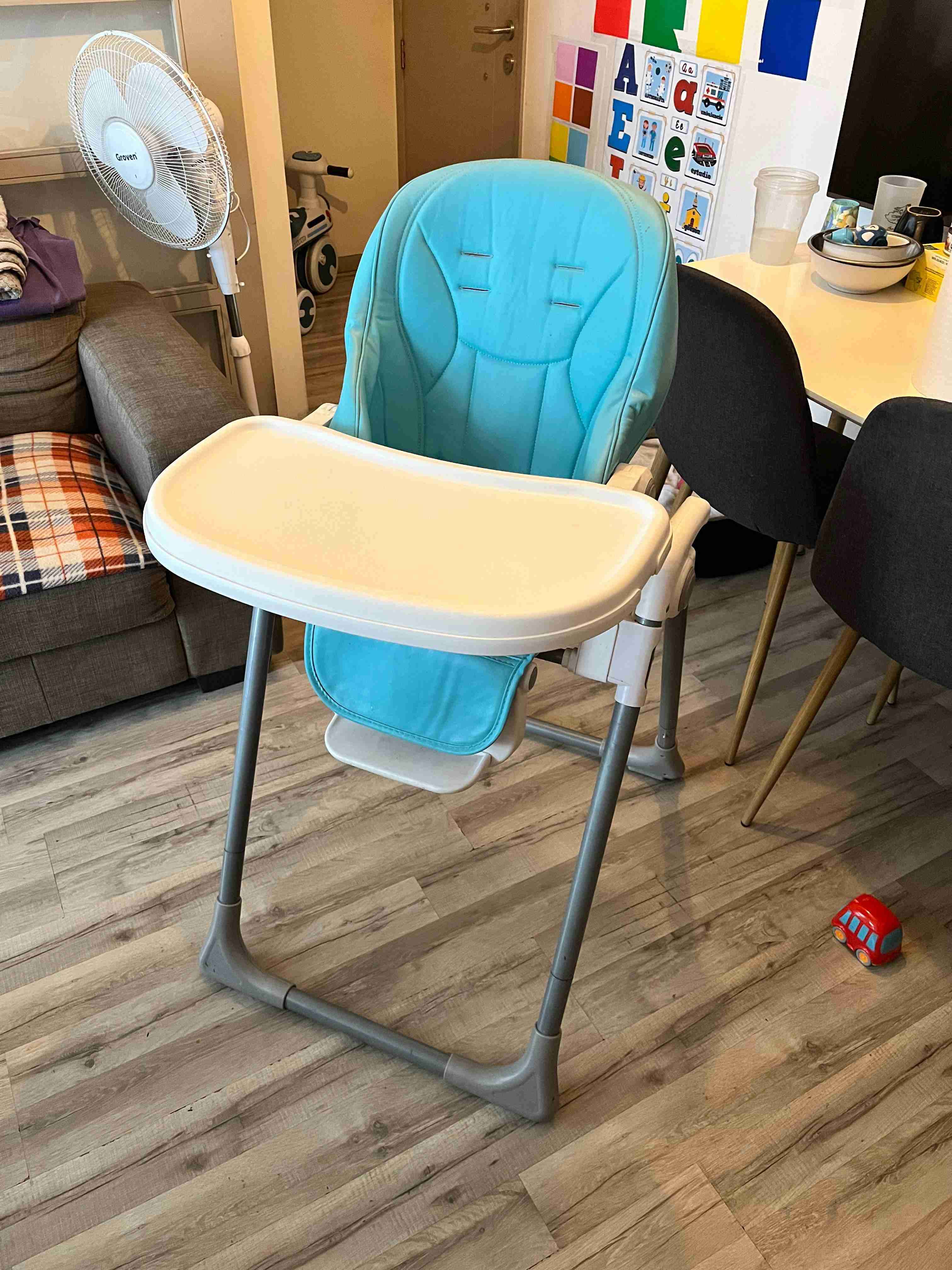 Silla de comer para bebé celeste - miniatura 1