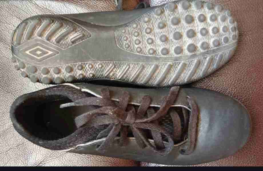 Zapatos deportivos negros - miniatura 2