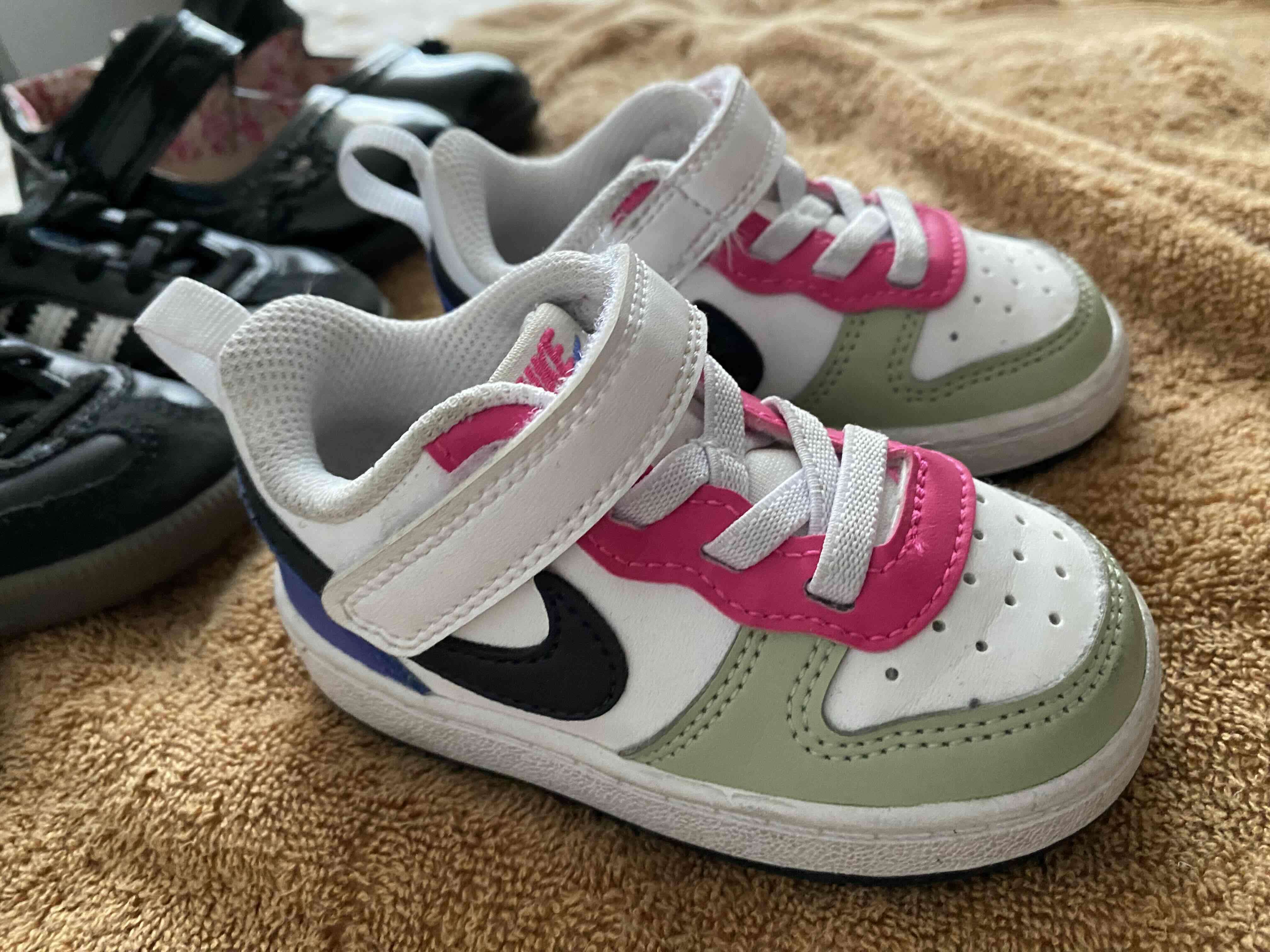 Zapatillas infantiles coloridas - miniatura 2