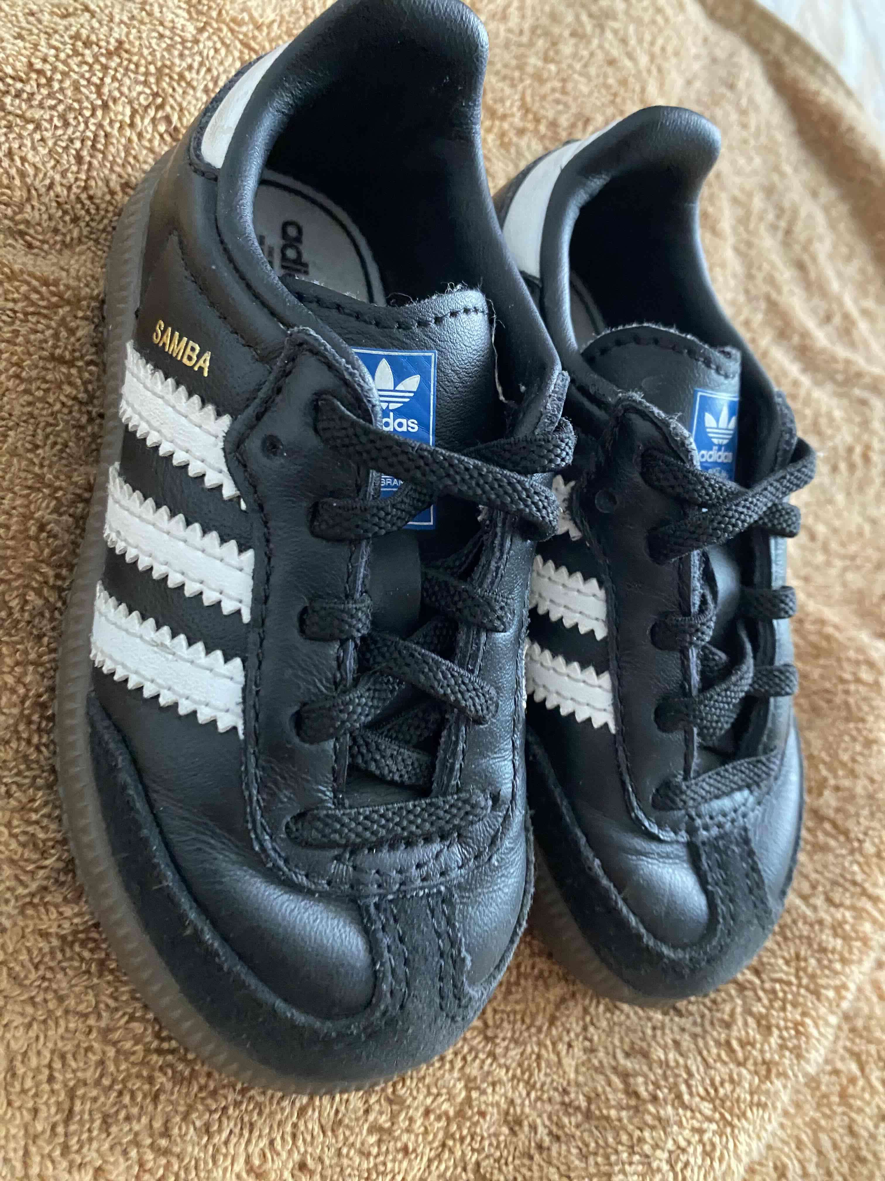 Zapatillas infantiles coloridas - miniatura 2