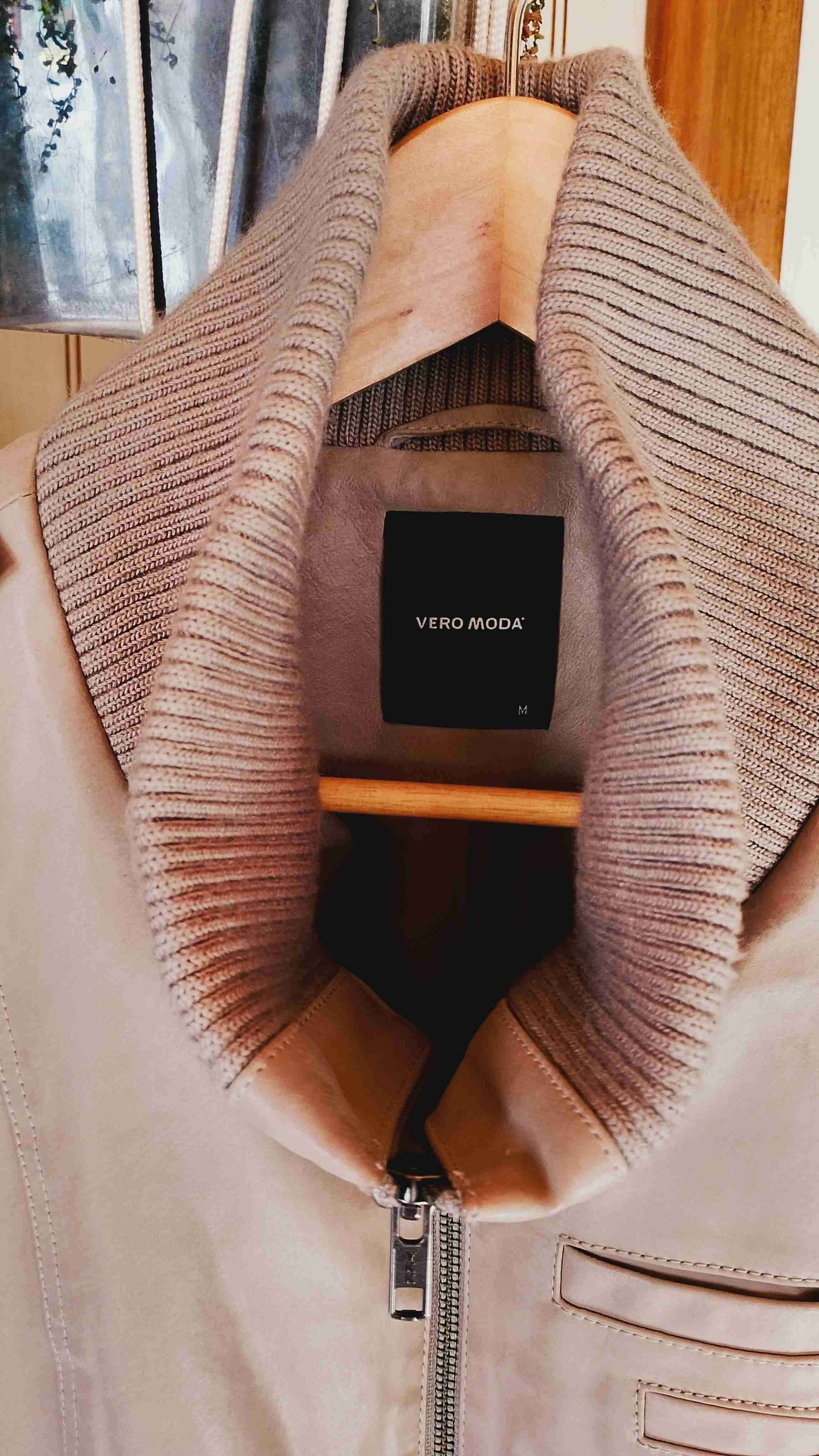 Chaqueta beige Vero Moda - miniatura 1