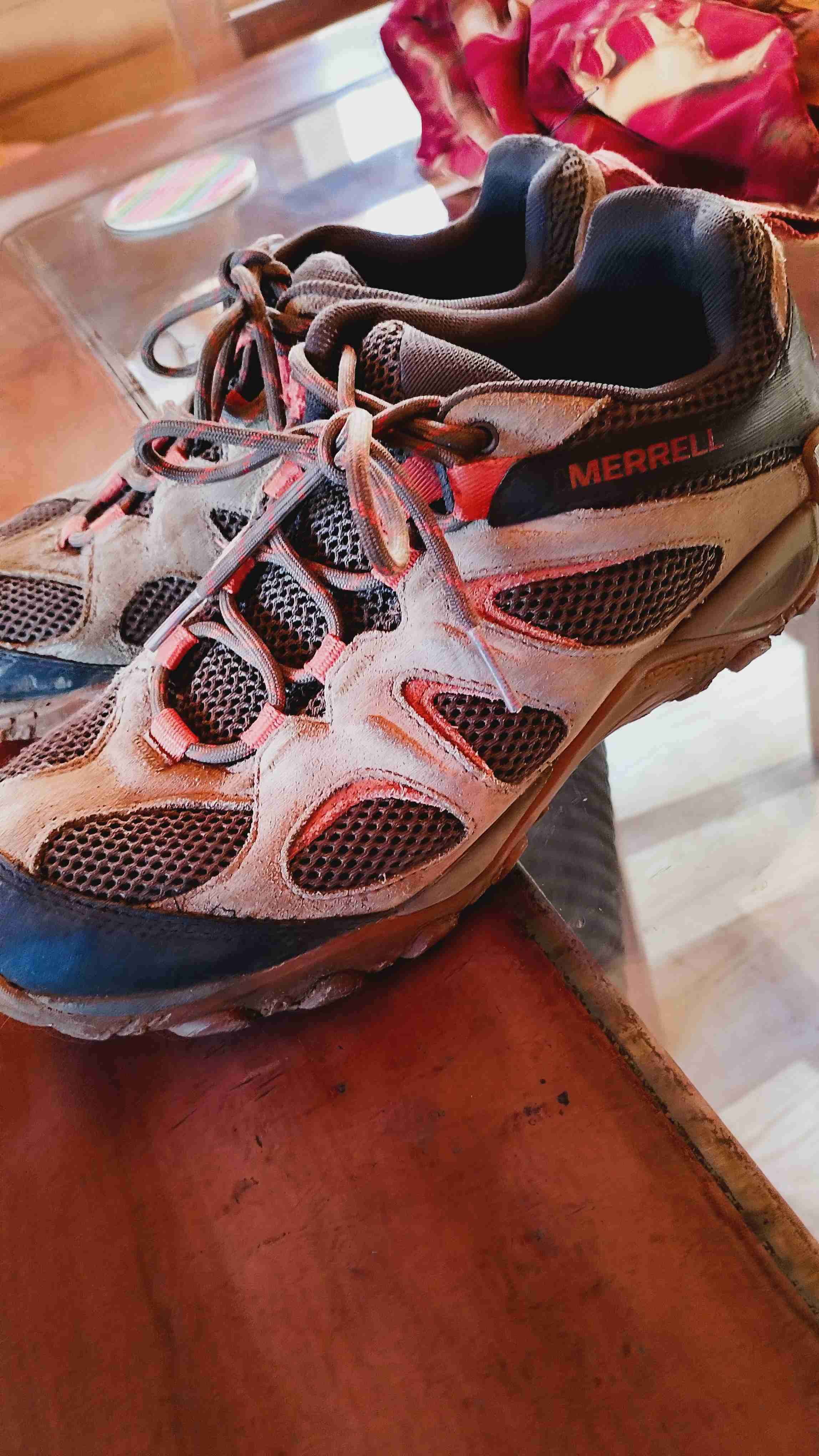 Zapatillas deportivas Merrell usadas - miniatura 1