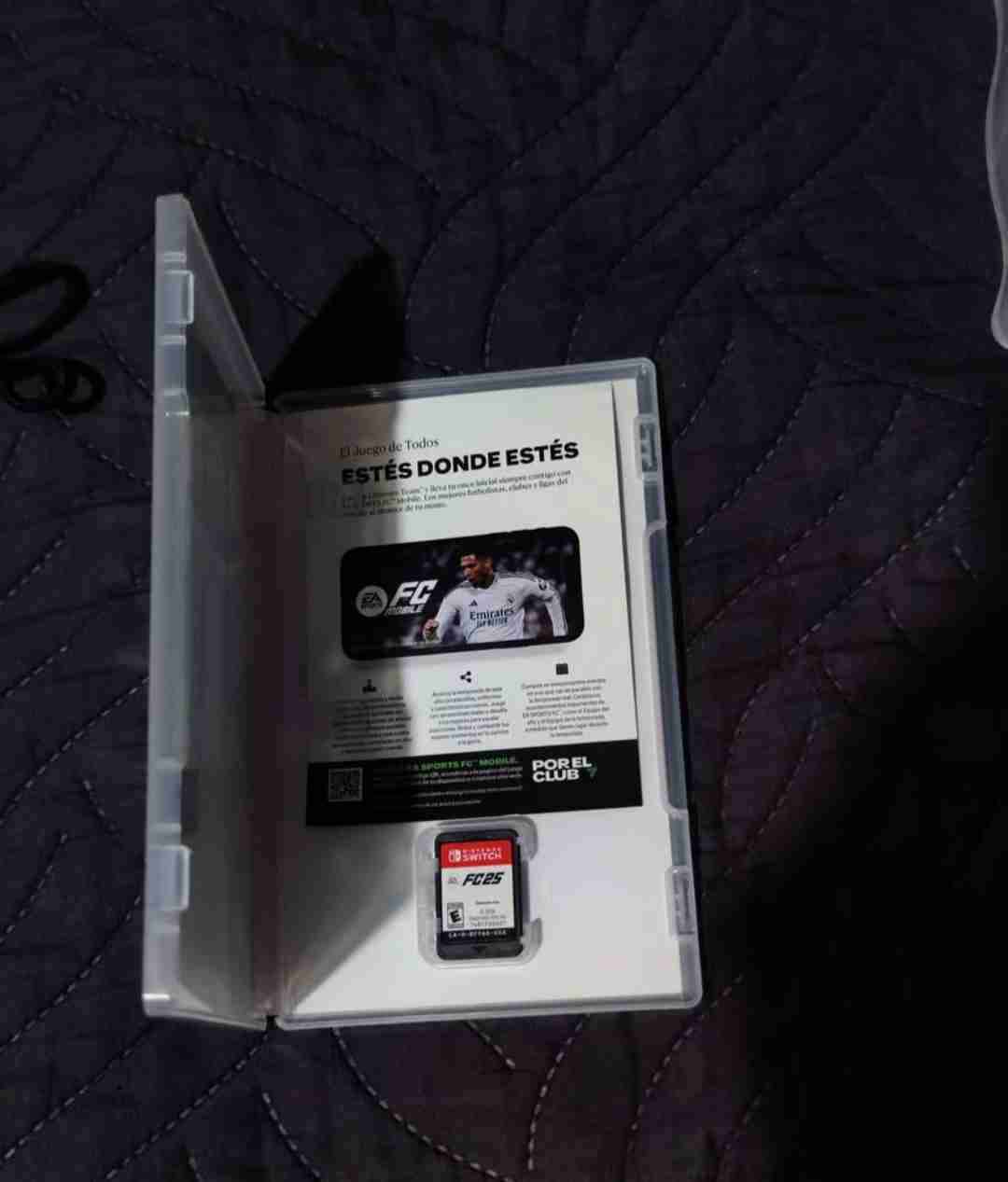 Consola Nintendo Switch con juego FC 25 - miniatura 4