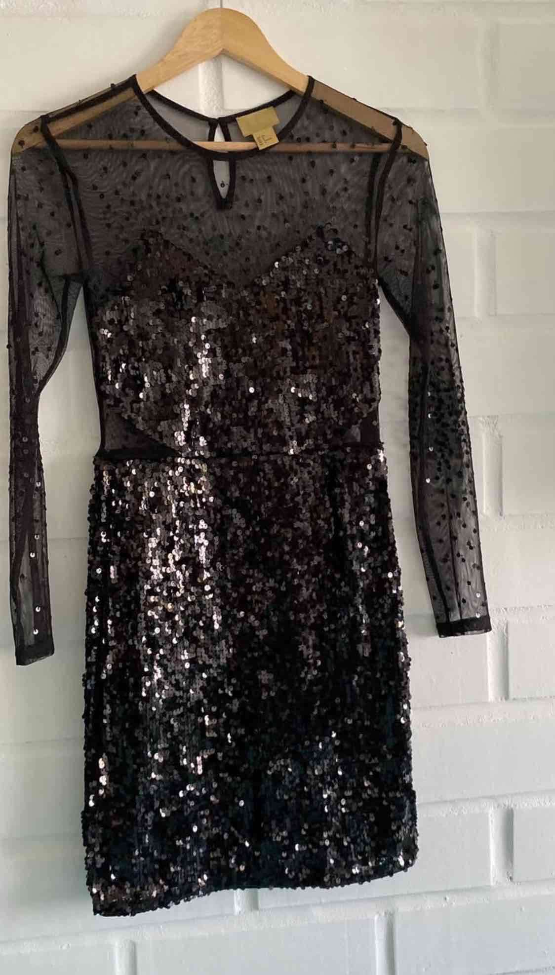 Vestido de lentejuelas negro - miniatura 3