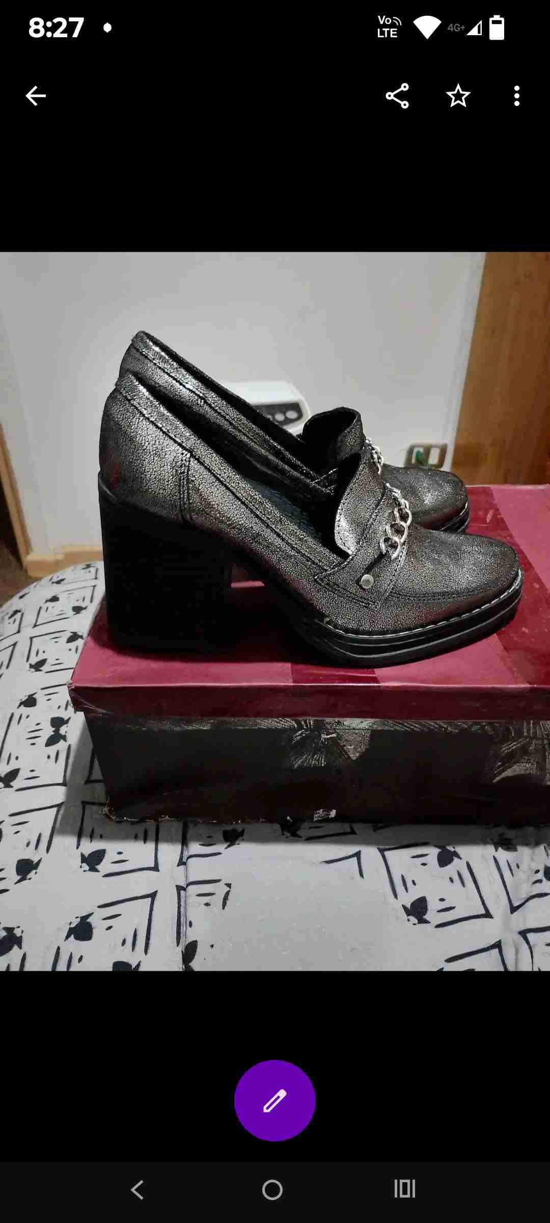 Zapatos de tacón negros metálicos