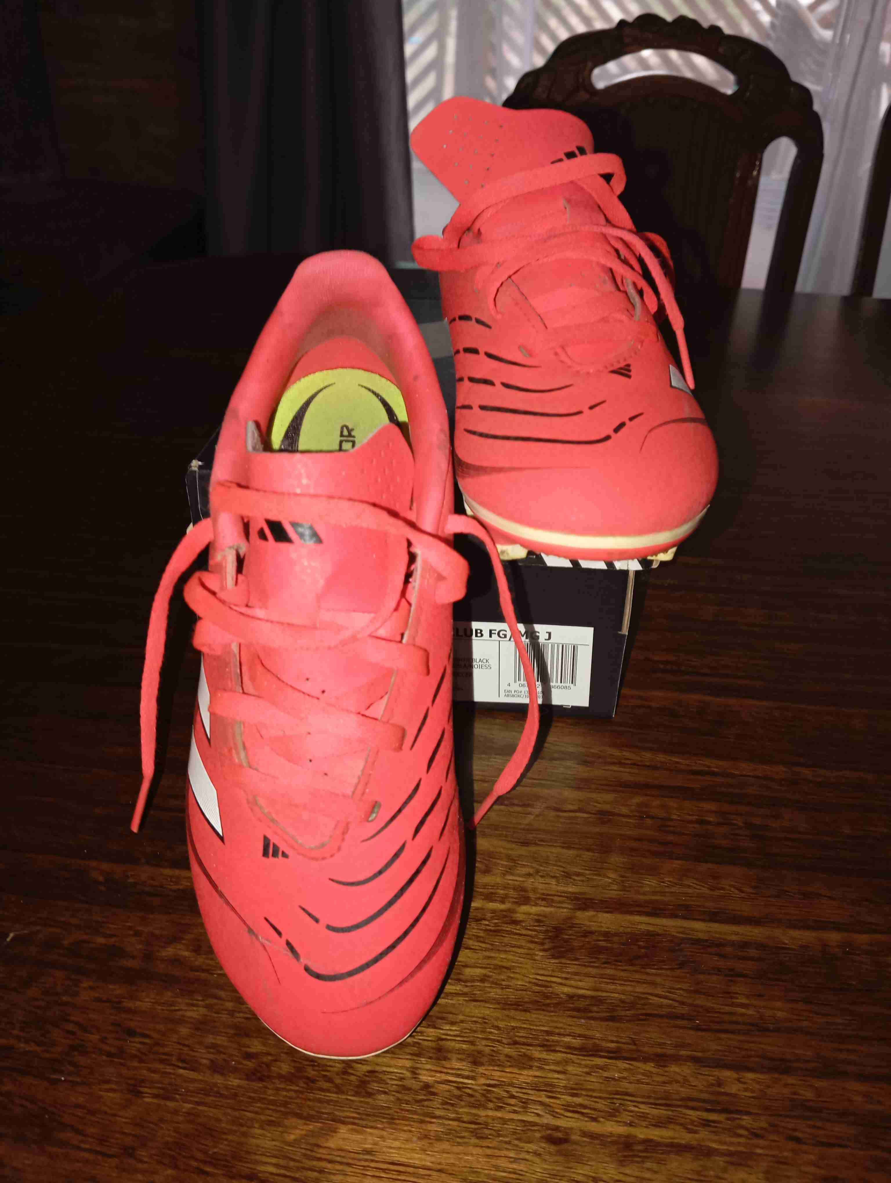 Zapatillas de fútbol rojas para niño - miniatura 2