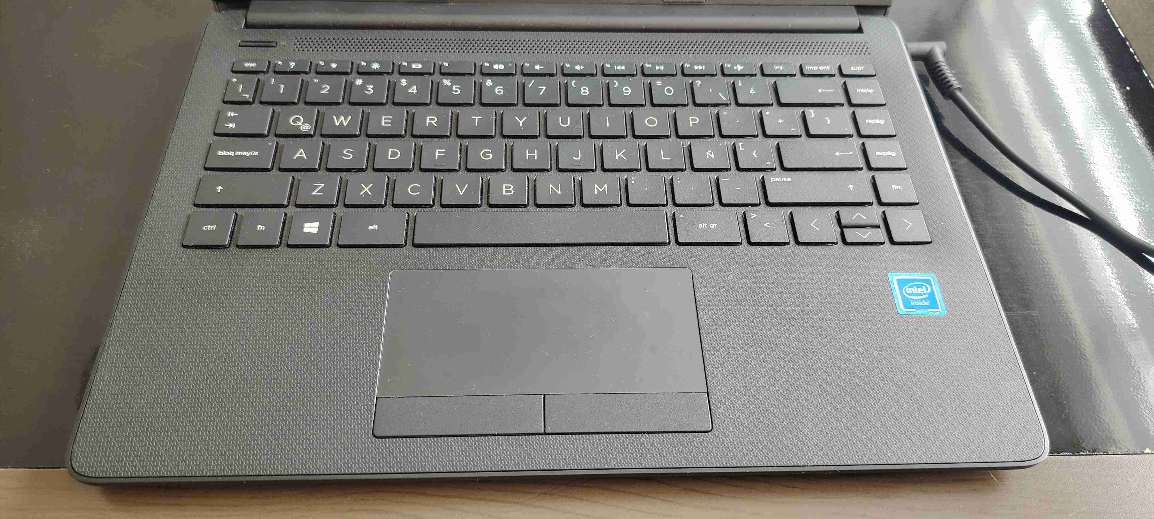 Notebook HP 15.6 pulgadas - miniatura 3