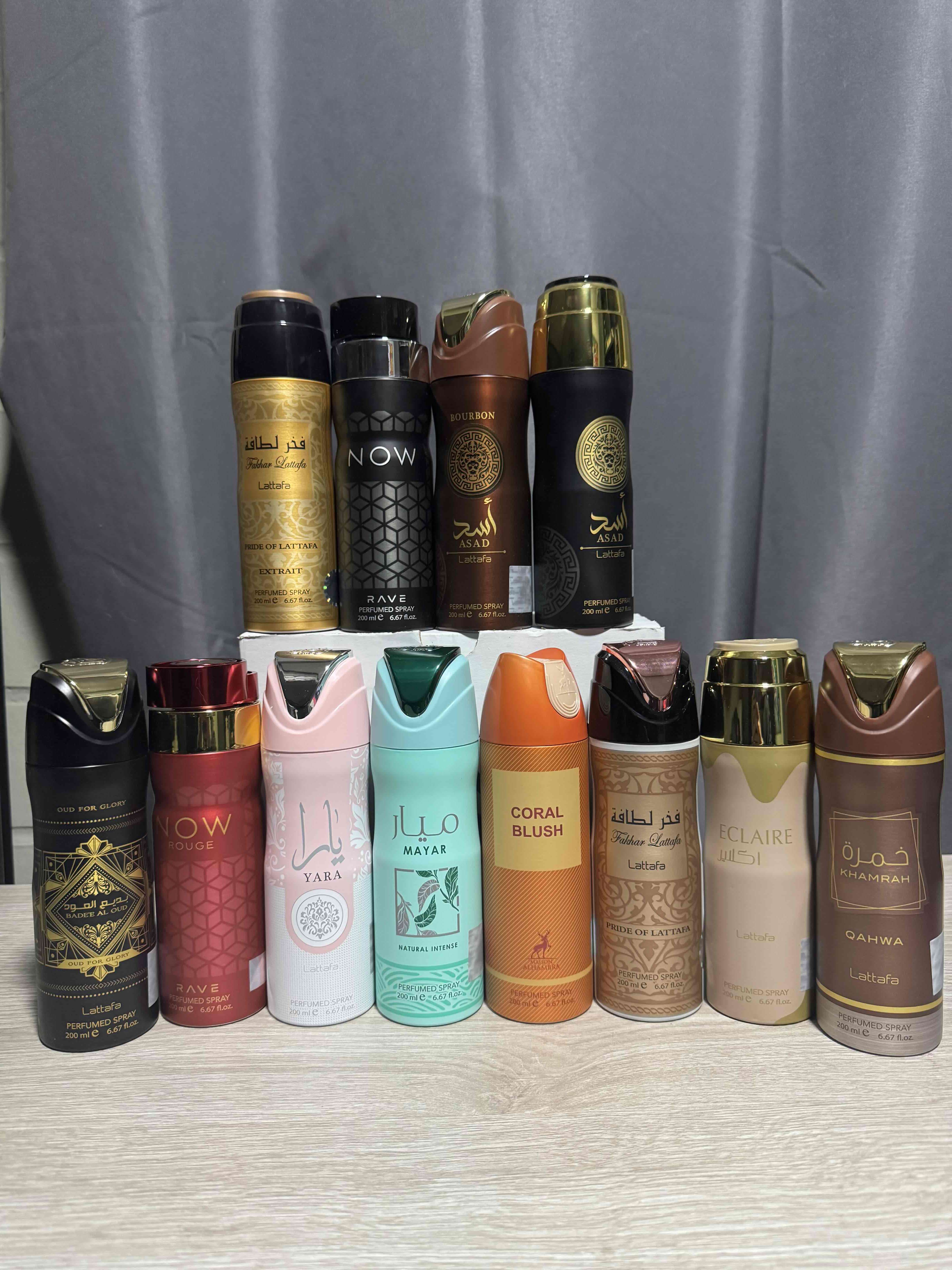 Perfumes en spray de 200ml cada uno