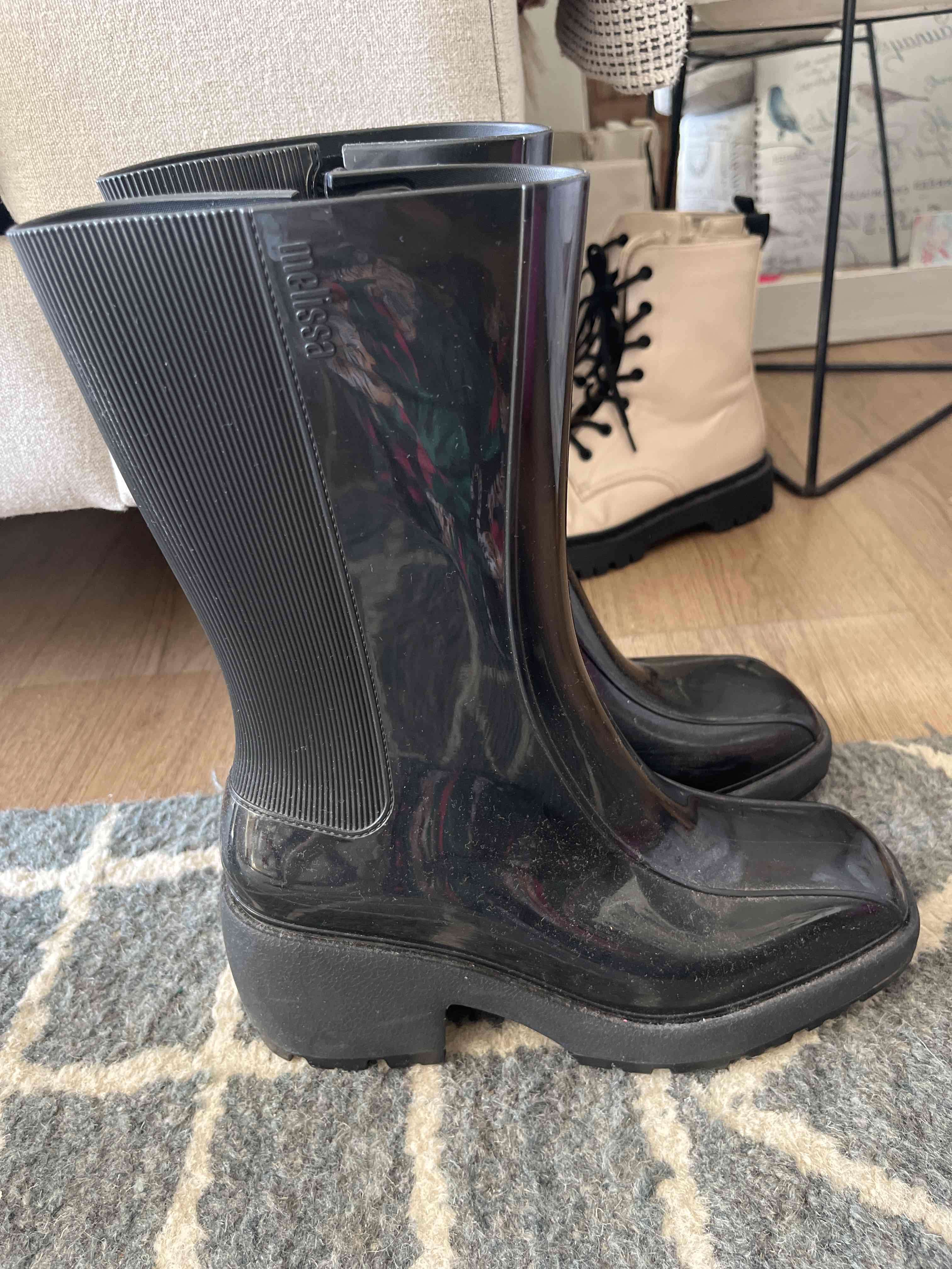 Botas negras de goma - miniatura 3