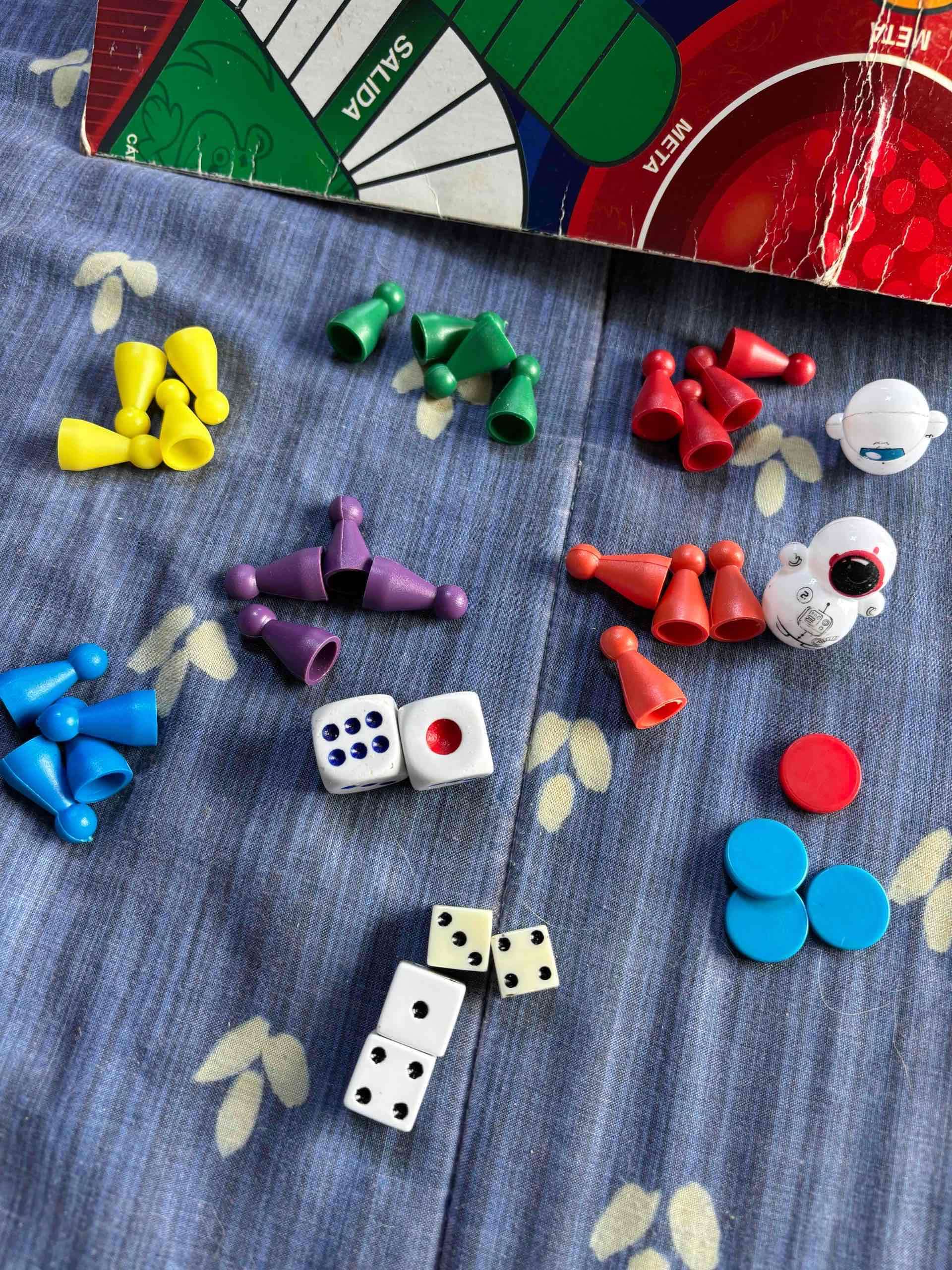 Juego de mesa, parchis, fichas - miniatura 2