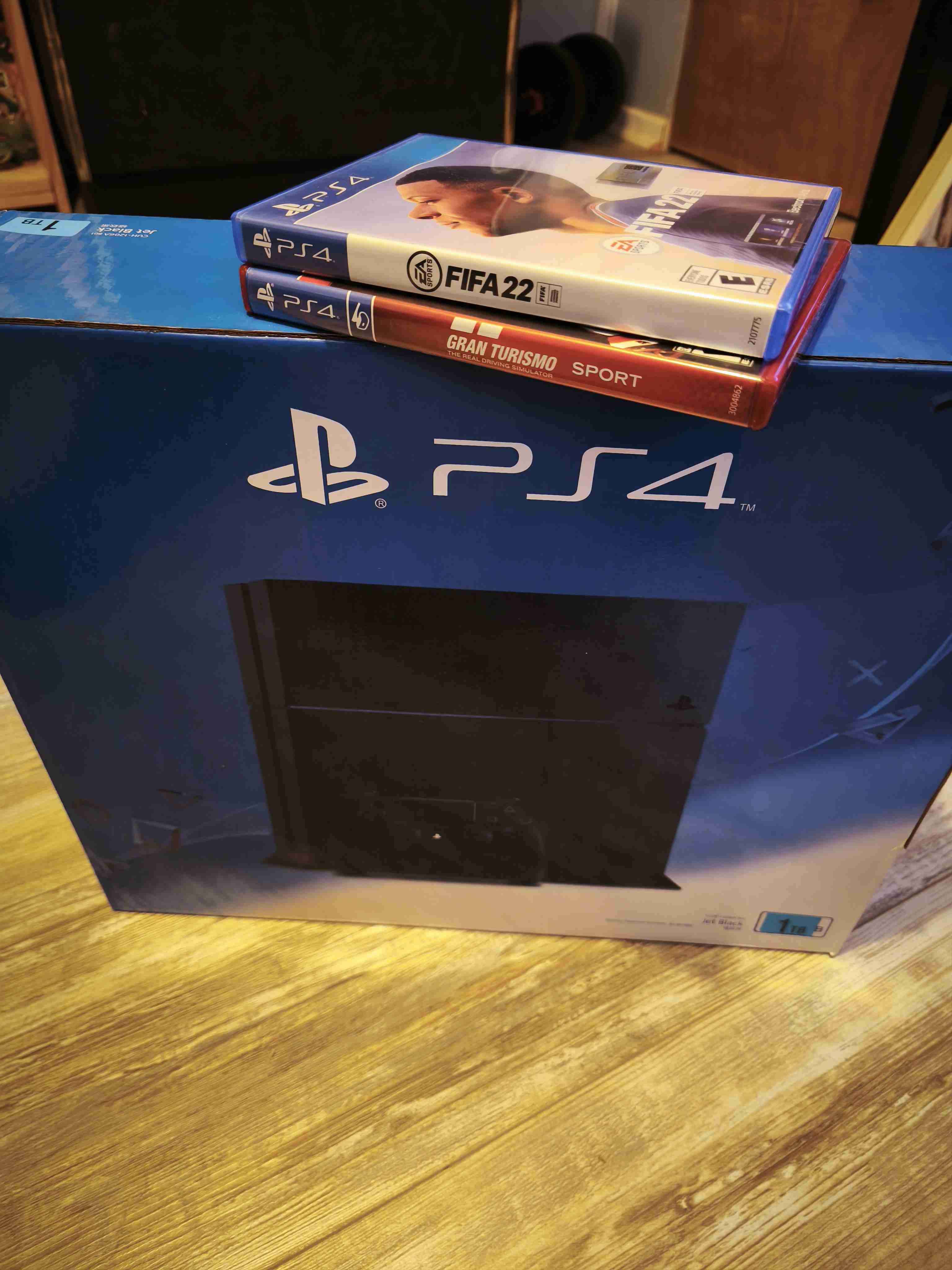 Consola PS4 con juegos - miniatura 1