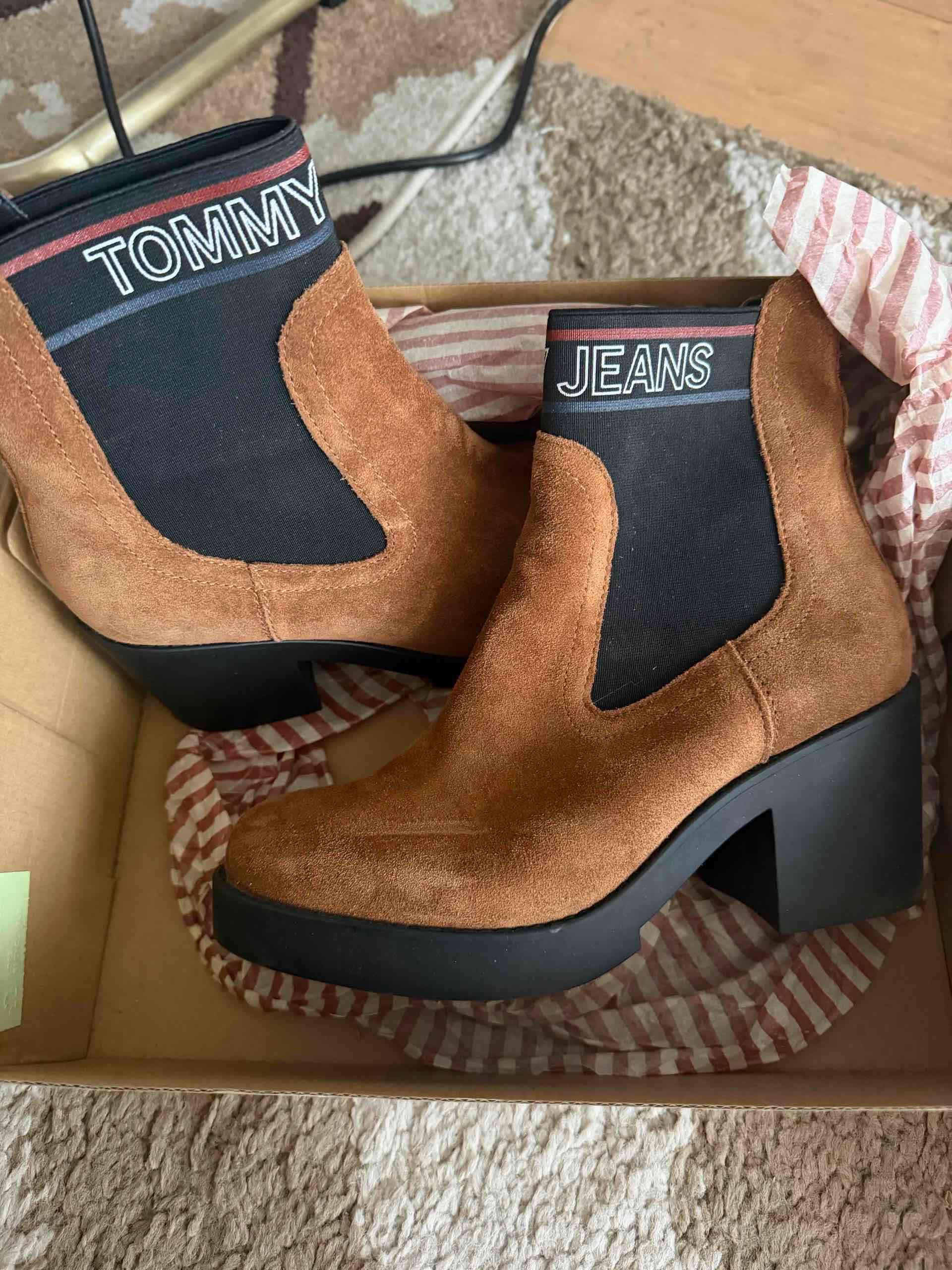 Botines Tommy Jeans marrón y negro - miniatura 1