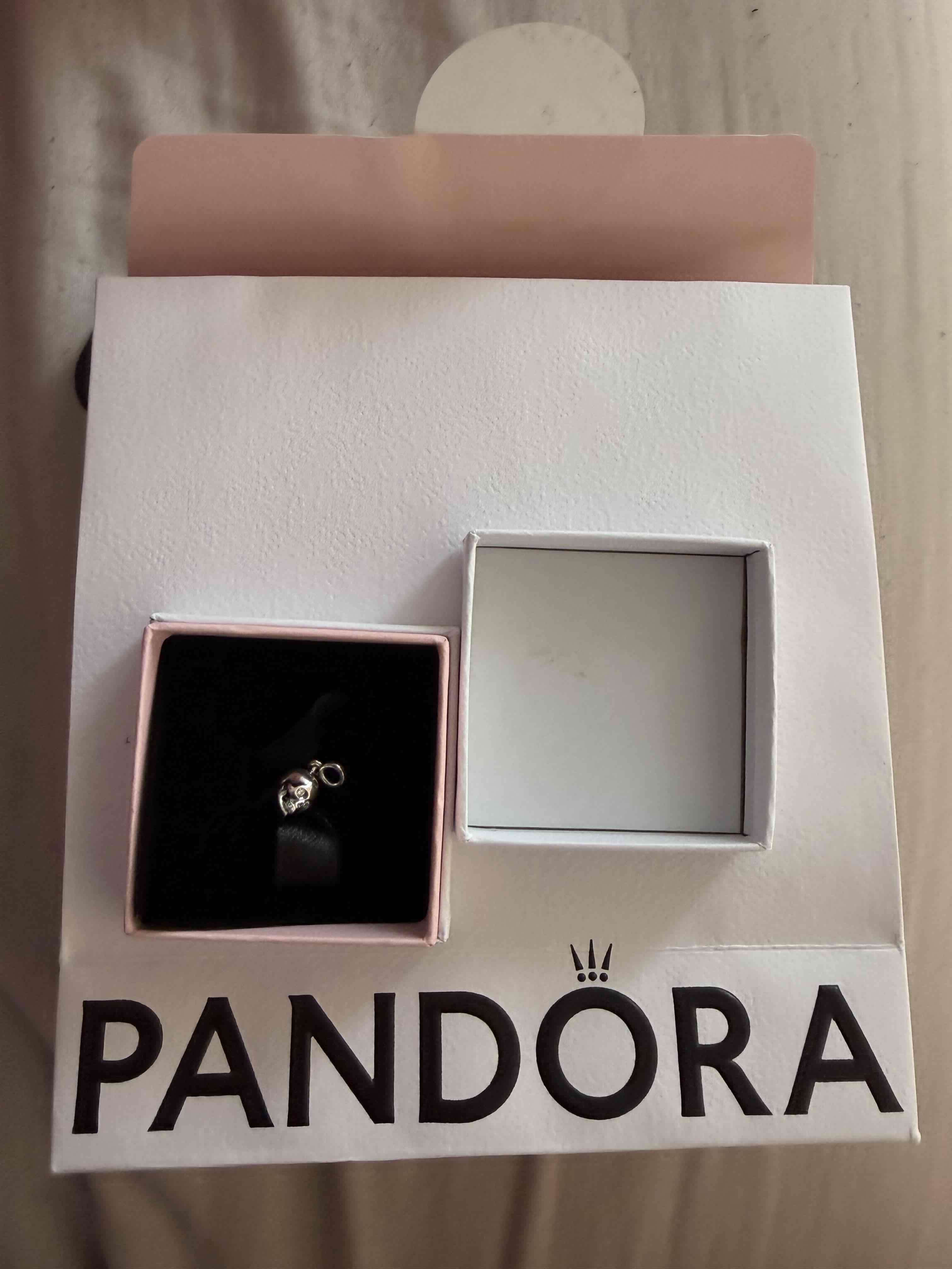 Mini Charm de calavera metálico - Pandora - miniatura 2