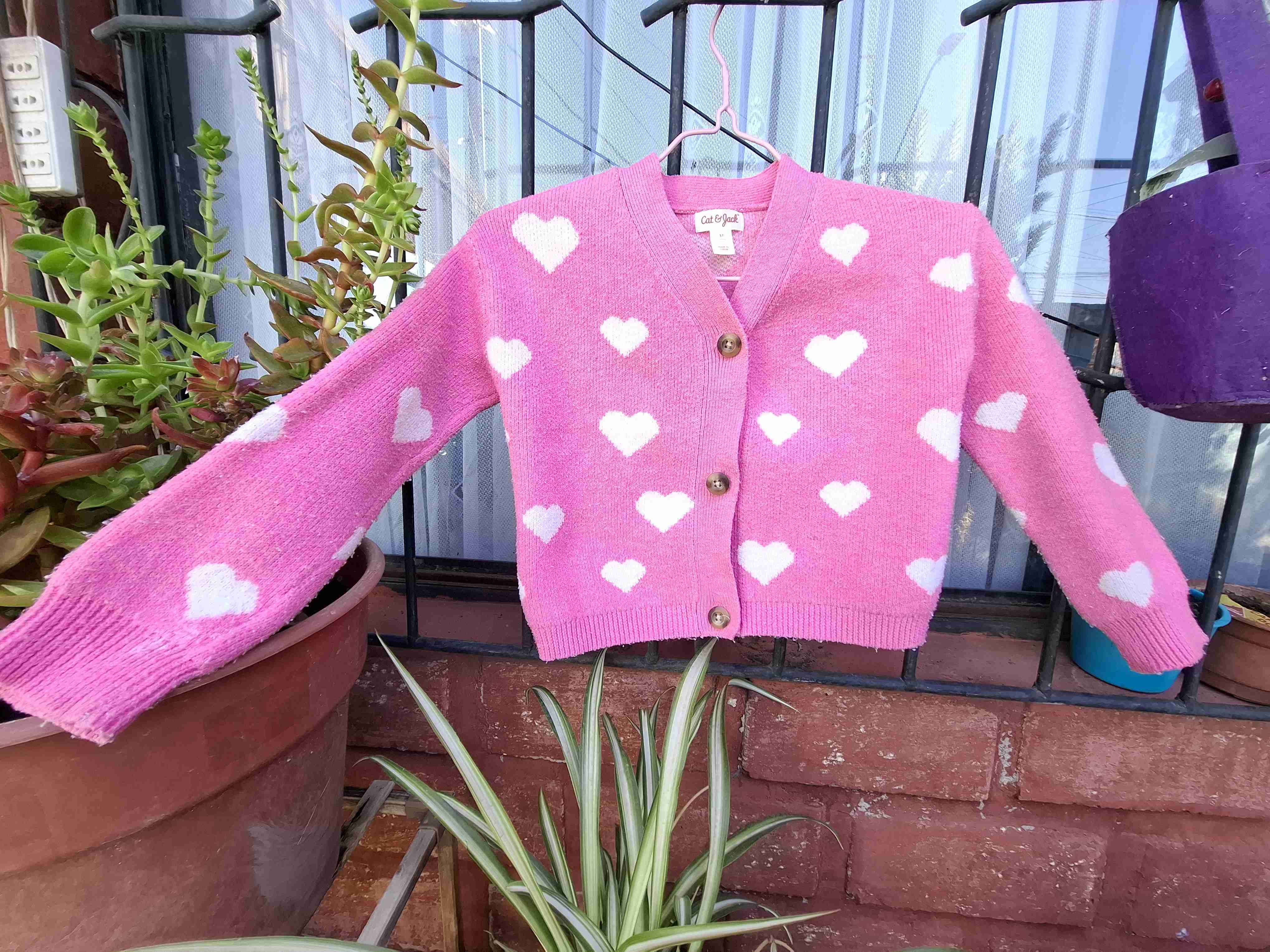Chaqueta infantil rosa con corazones - miniatura 1