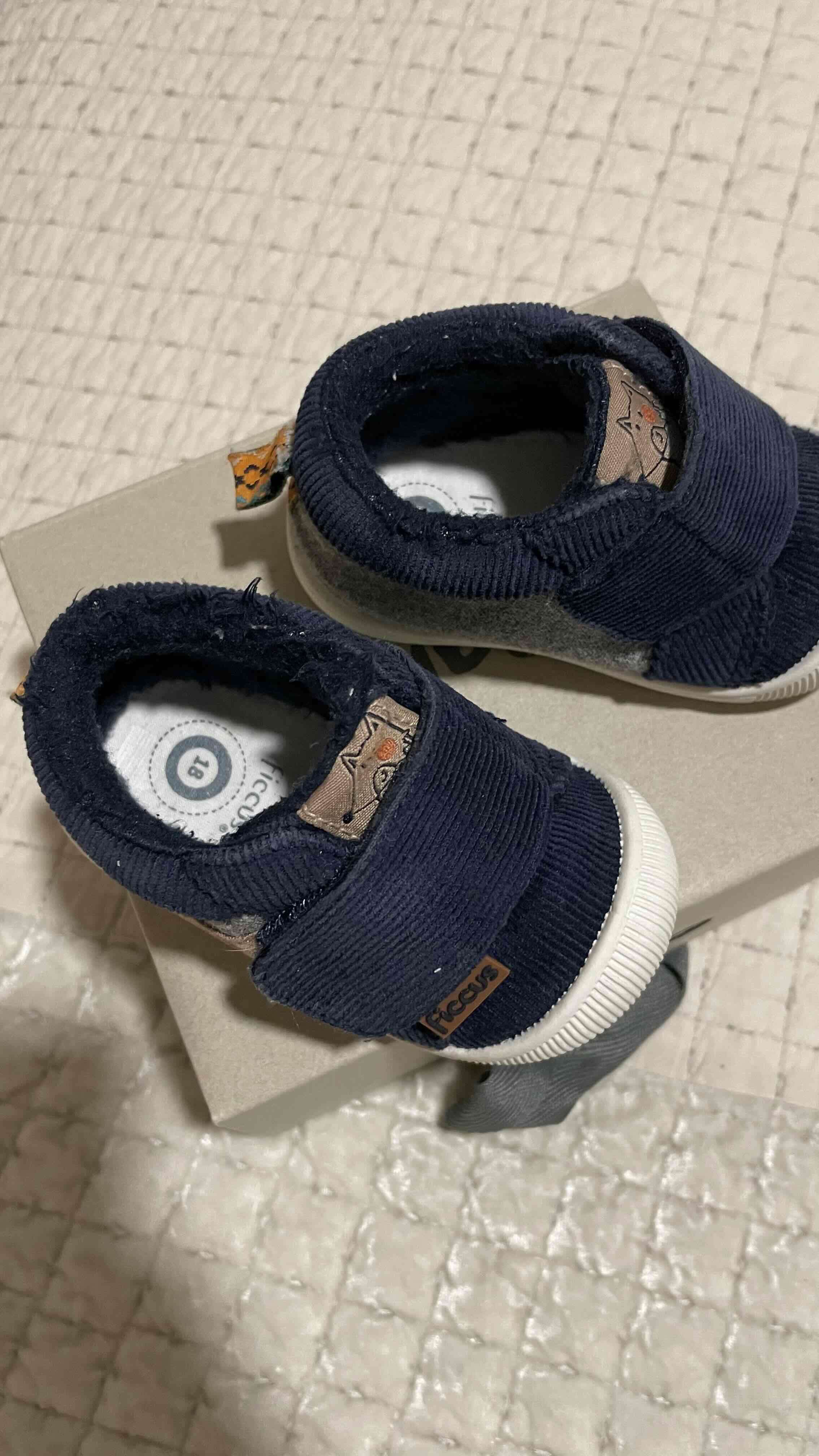 Zapatillas bebé azul con velcro - miniatura 2