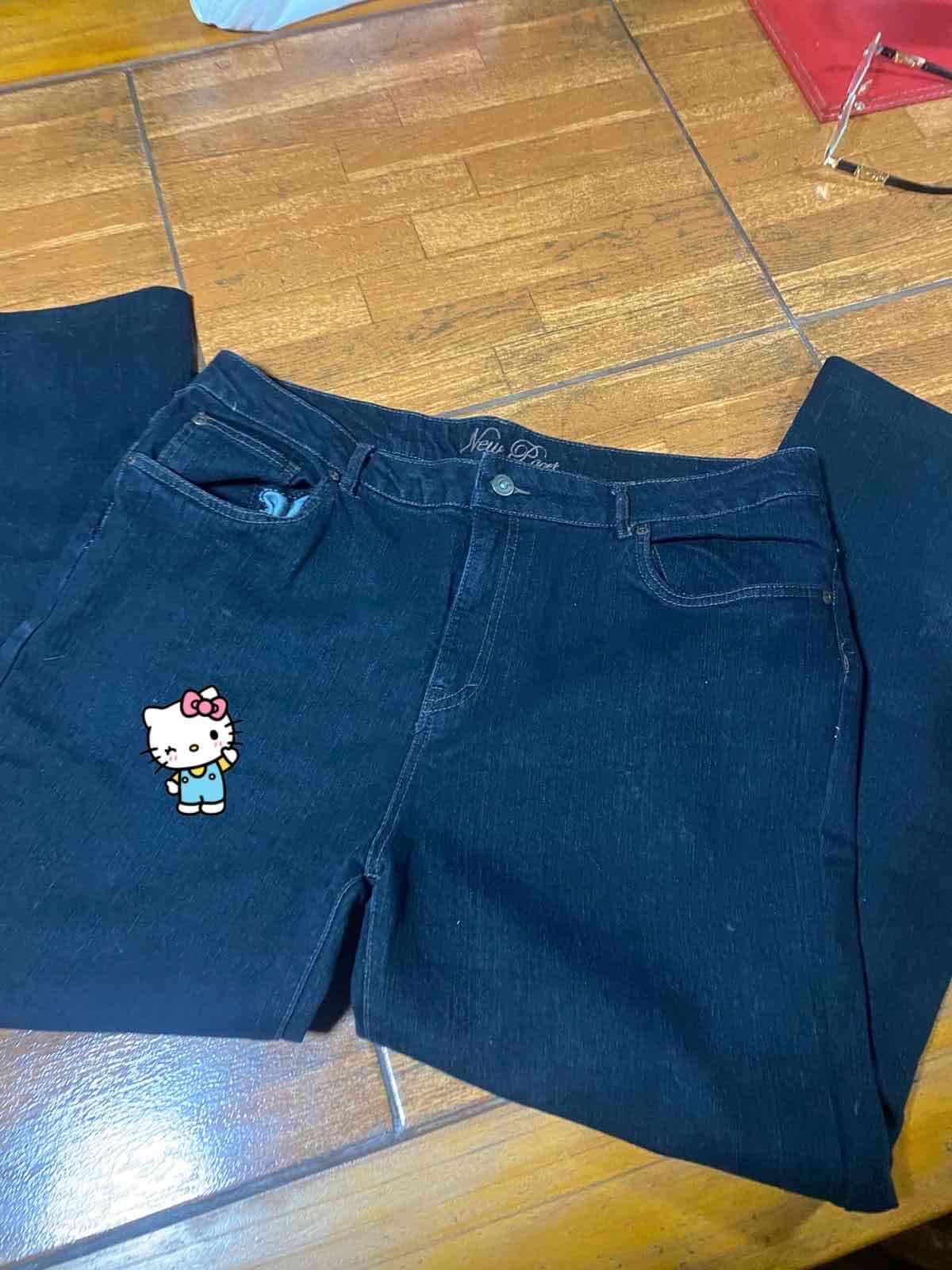 Jeans azul oscuros con bordado - miniatura 2